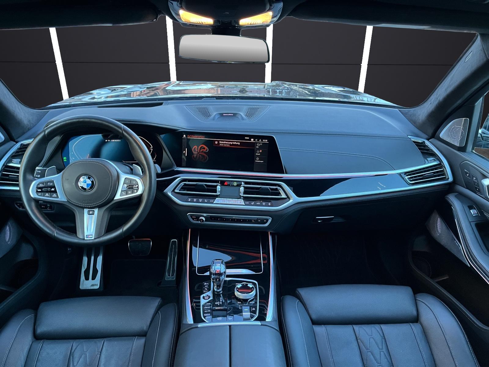 BMW X7 M50i-image-11