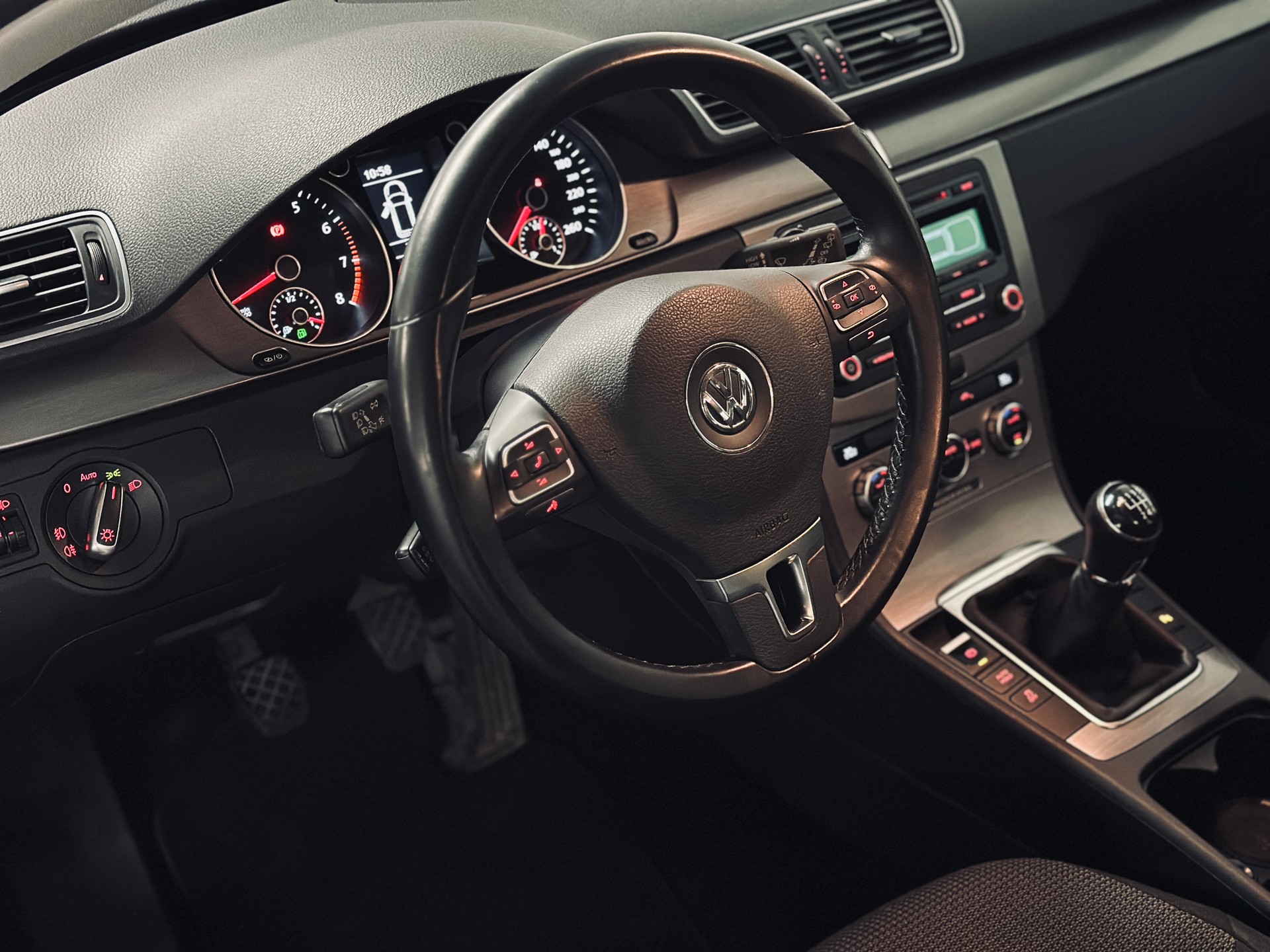 VW Passat Variant 1.4 EcoFuel Comfortline-image-10