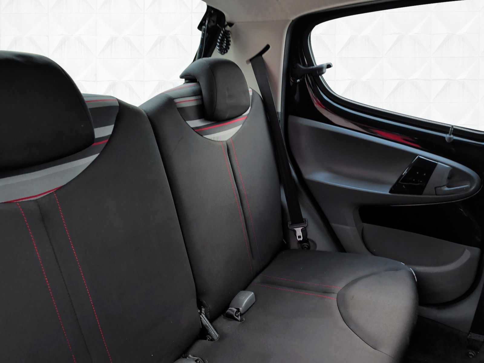 CITROEN C1 1.0i Swiss Style-image-11
