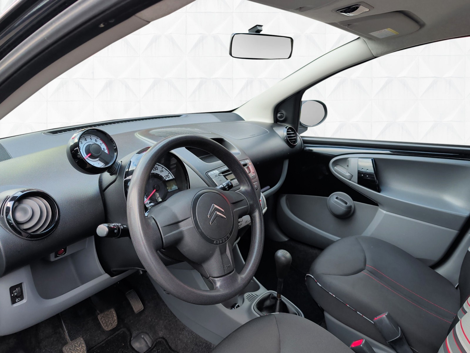 CITROEN C1 1.0i Swiss Style-image-8