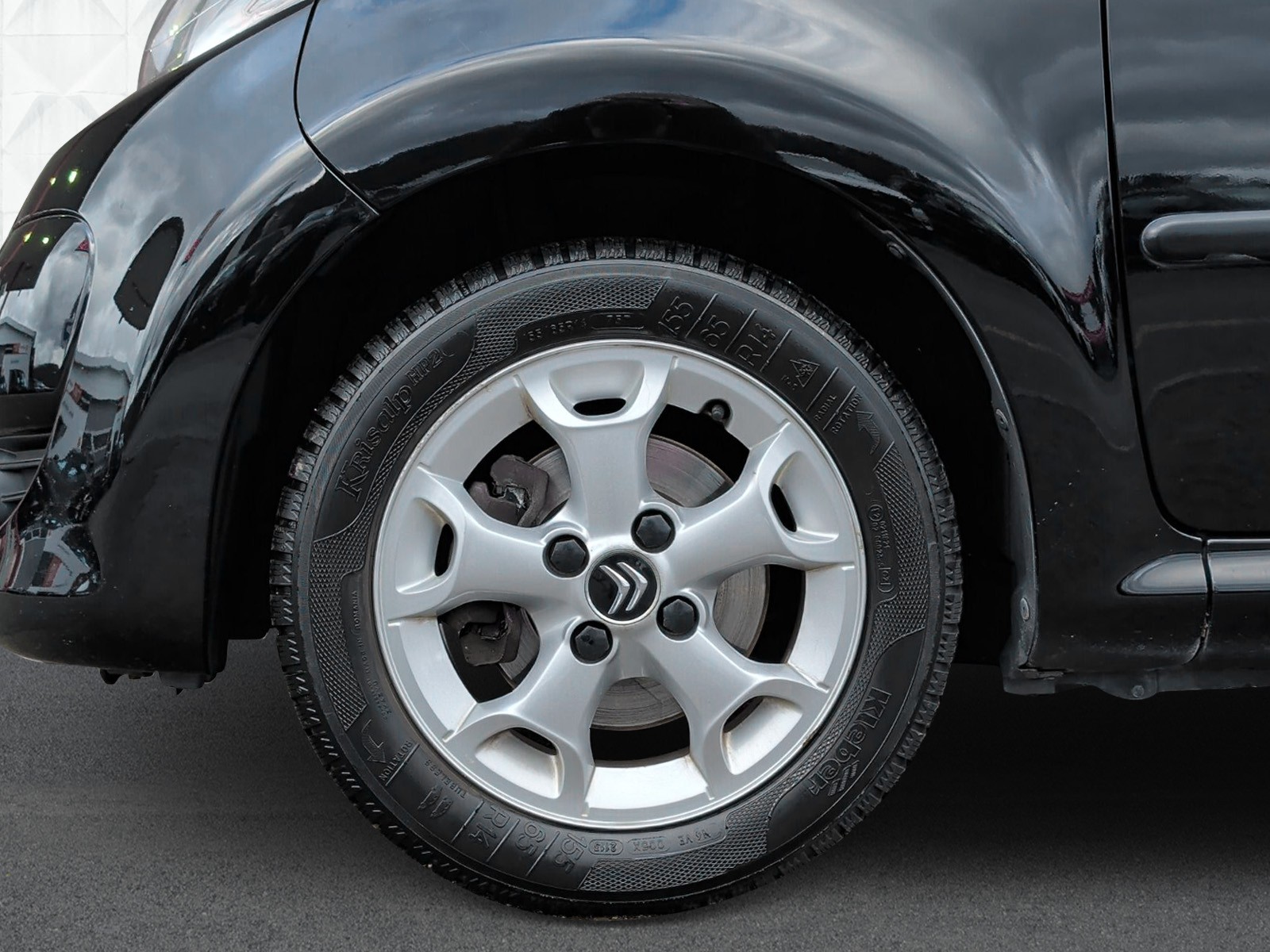 CITROEN C1 1.0i Swiss Style-image-7