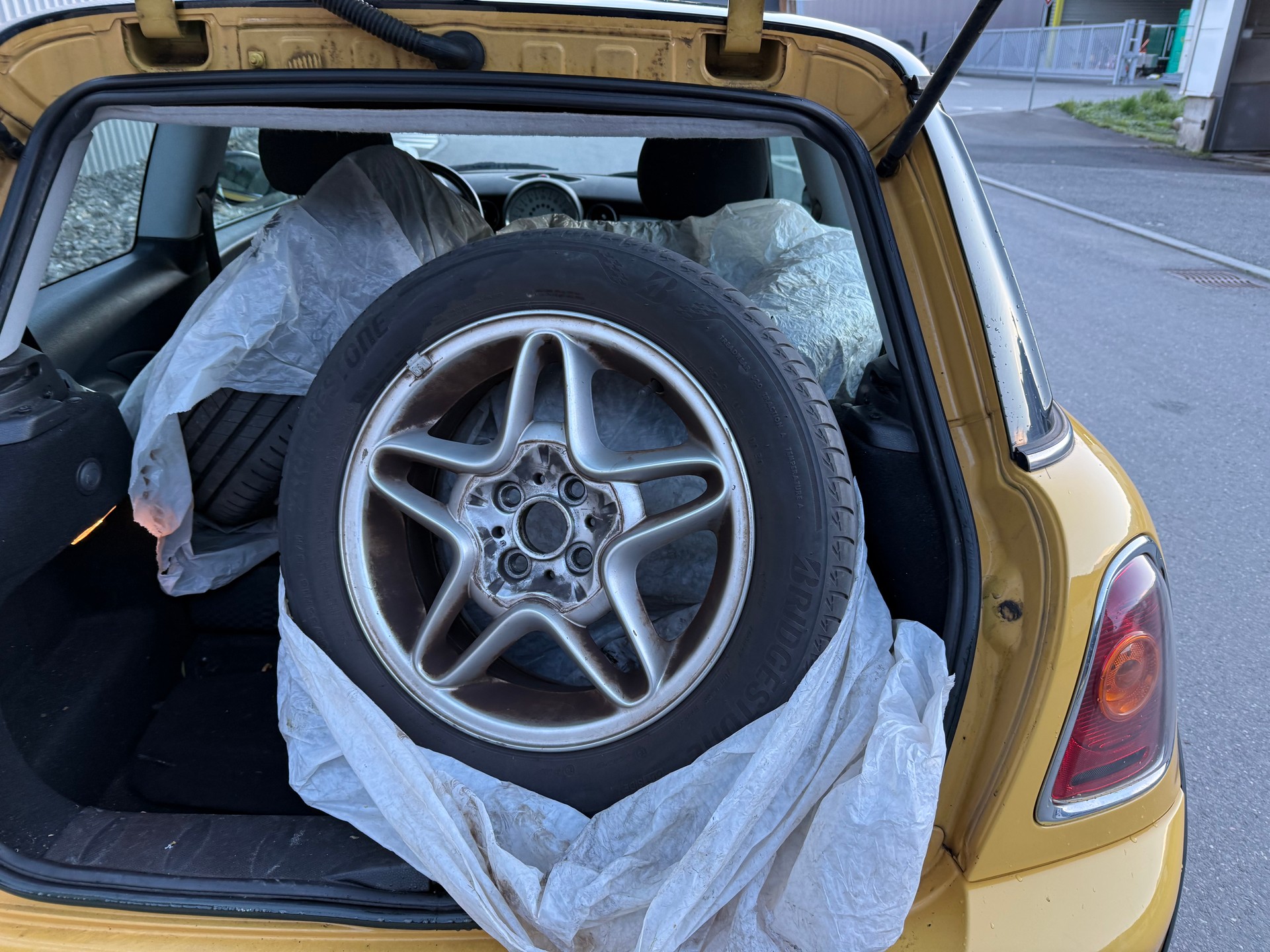MINI Cooper S-image-13