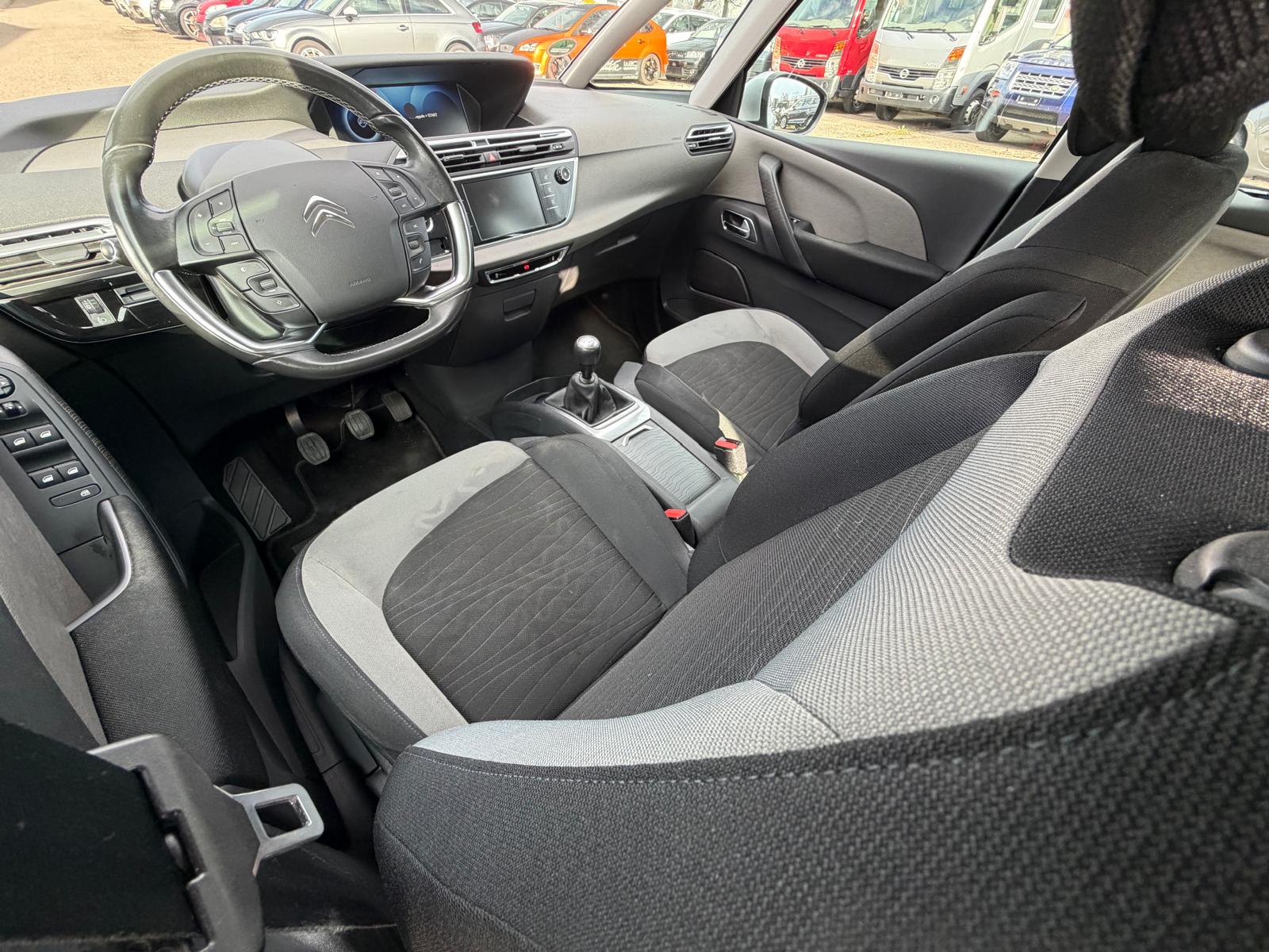 CITROEN C4 1.6 e-HDi Séduction-image-8
