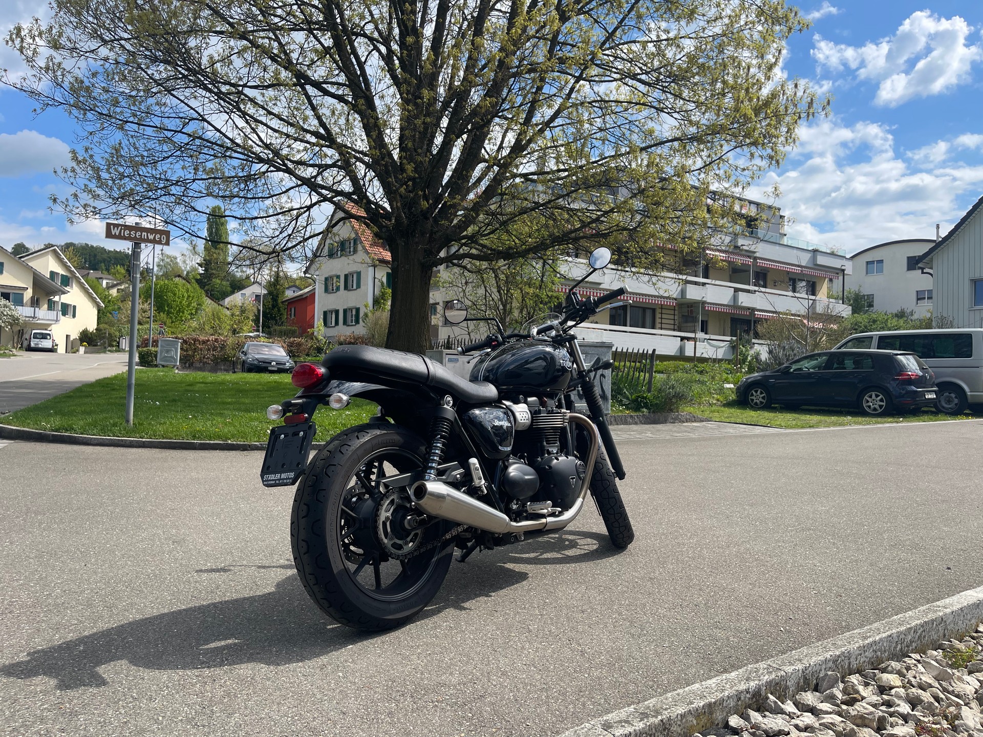 TRIUMPH Street Twin-image-3