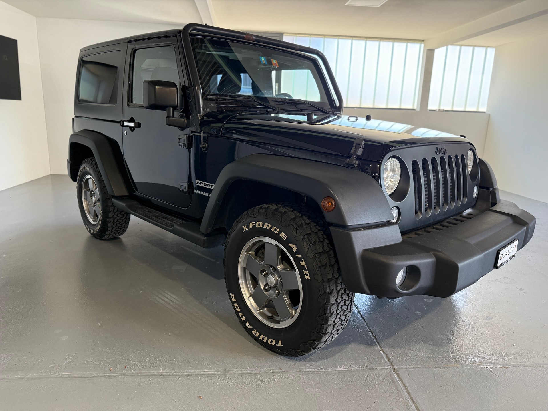 JEEP Wrangler 2.8 CRD Freedom Automatic Hardtop und Softtop-image-1