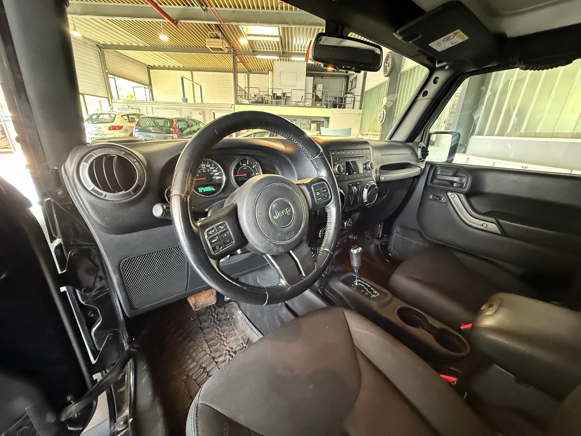 JEEP Wrangler 2.8 CRD Freedom Automatic Hardtop und Softtop-image-7