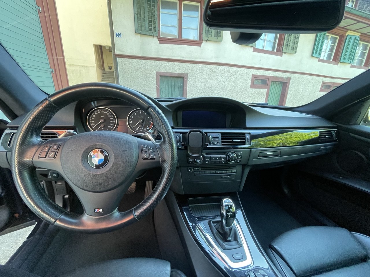 BMW 335i Coupé DSG-image-9