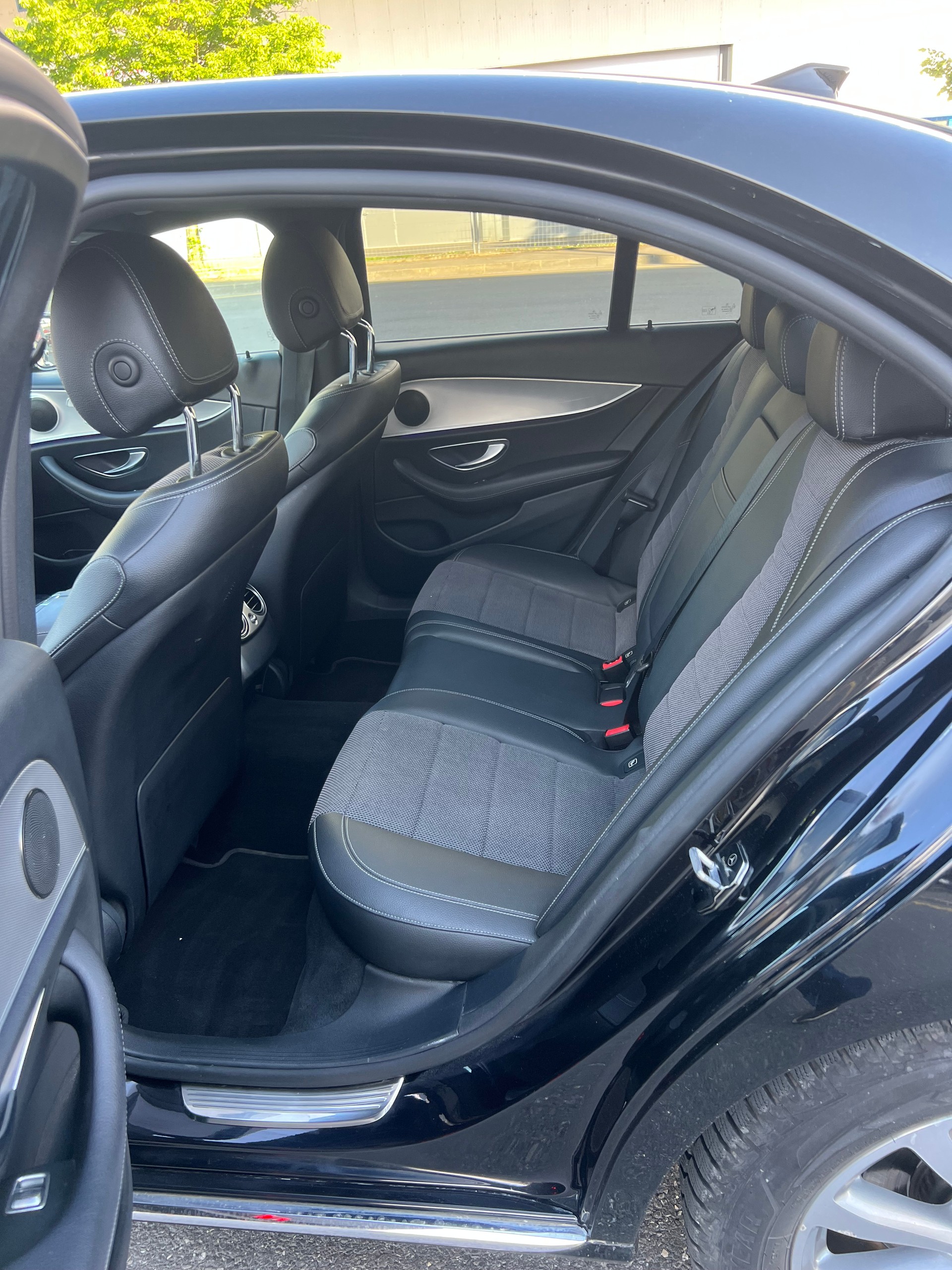 MERCEDES-BENZ E 200 Avantgarde 9G-Tronic-image-14