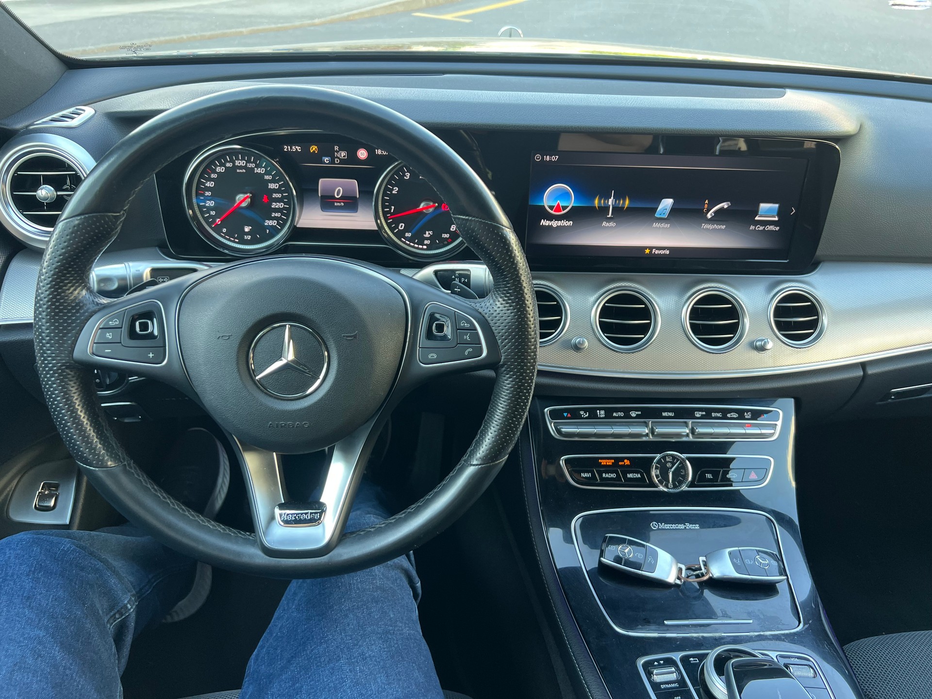 MERCEDES-BENZ E 200 Avantgarde 9G-Tronic-image-12