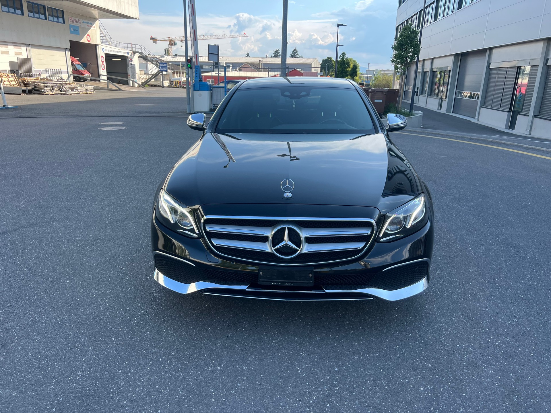 MERCEDES-BENZ E 200 Avantgarde 9G-Tronic-image-1