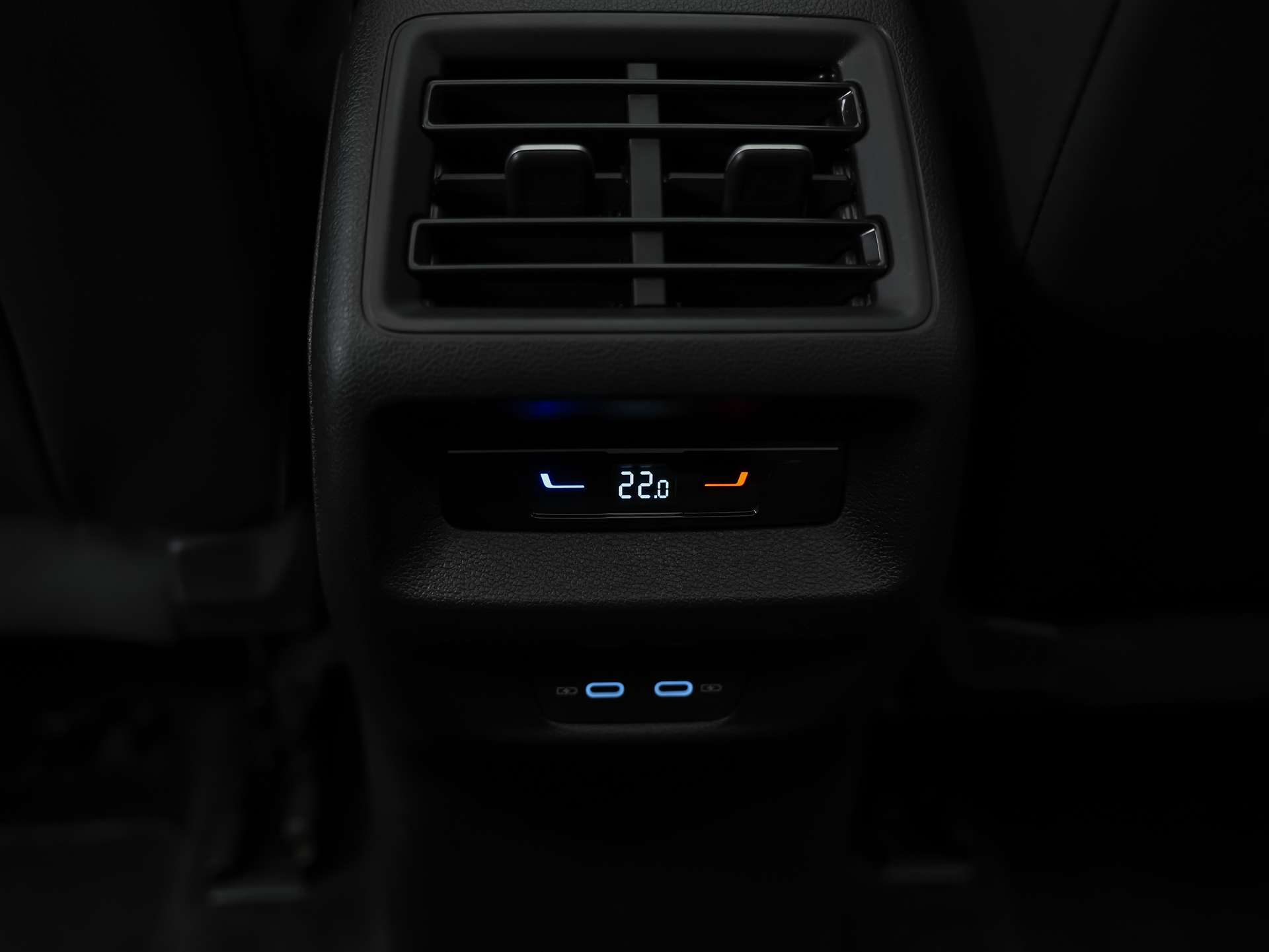 VW Tiguan 2.0 TSI R-Line DSG 4motion *Panorama*Massage*Matrix LED*-image-15