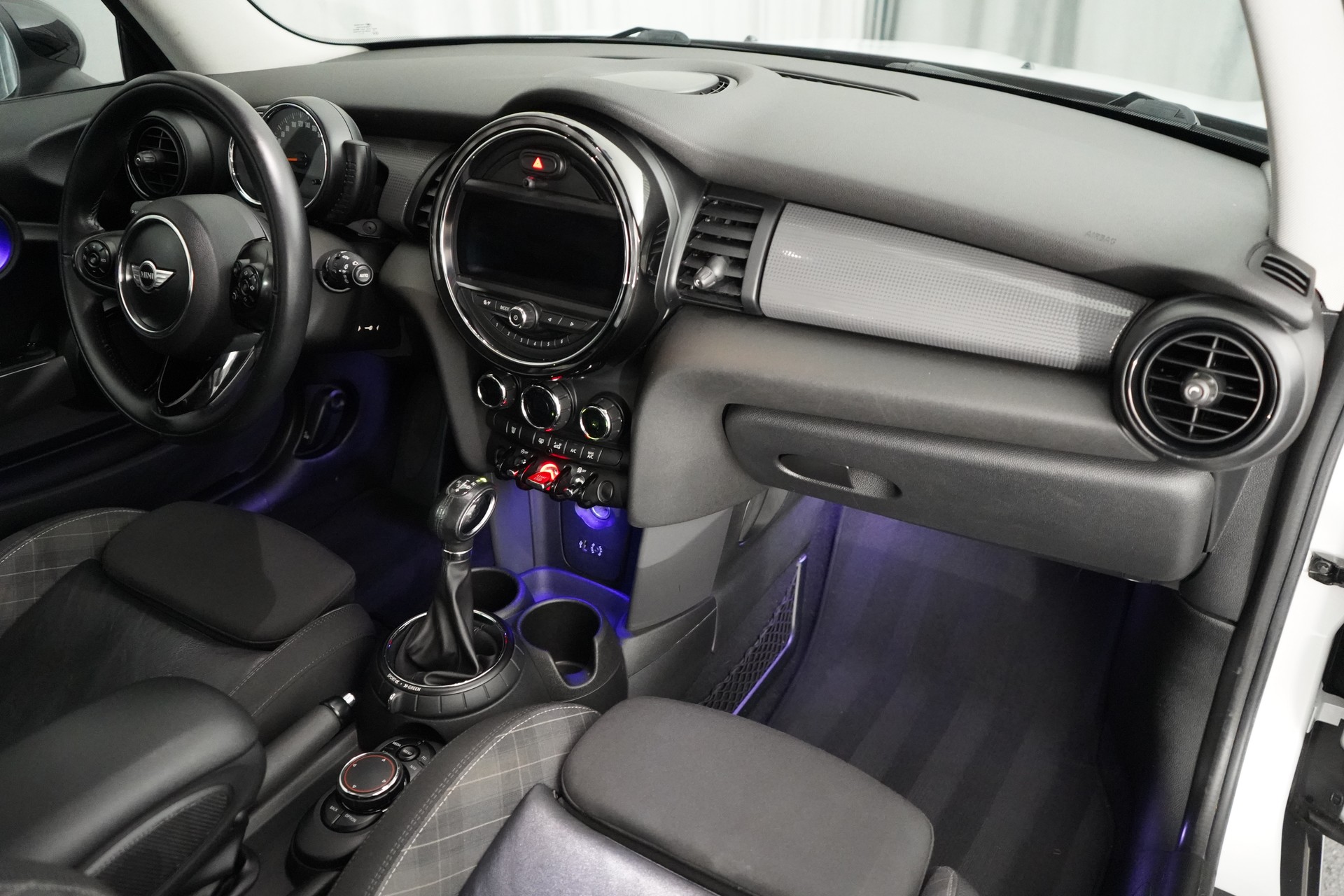 MINI Cooper Steptronic-image-6