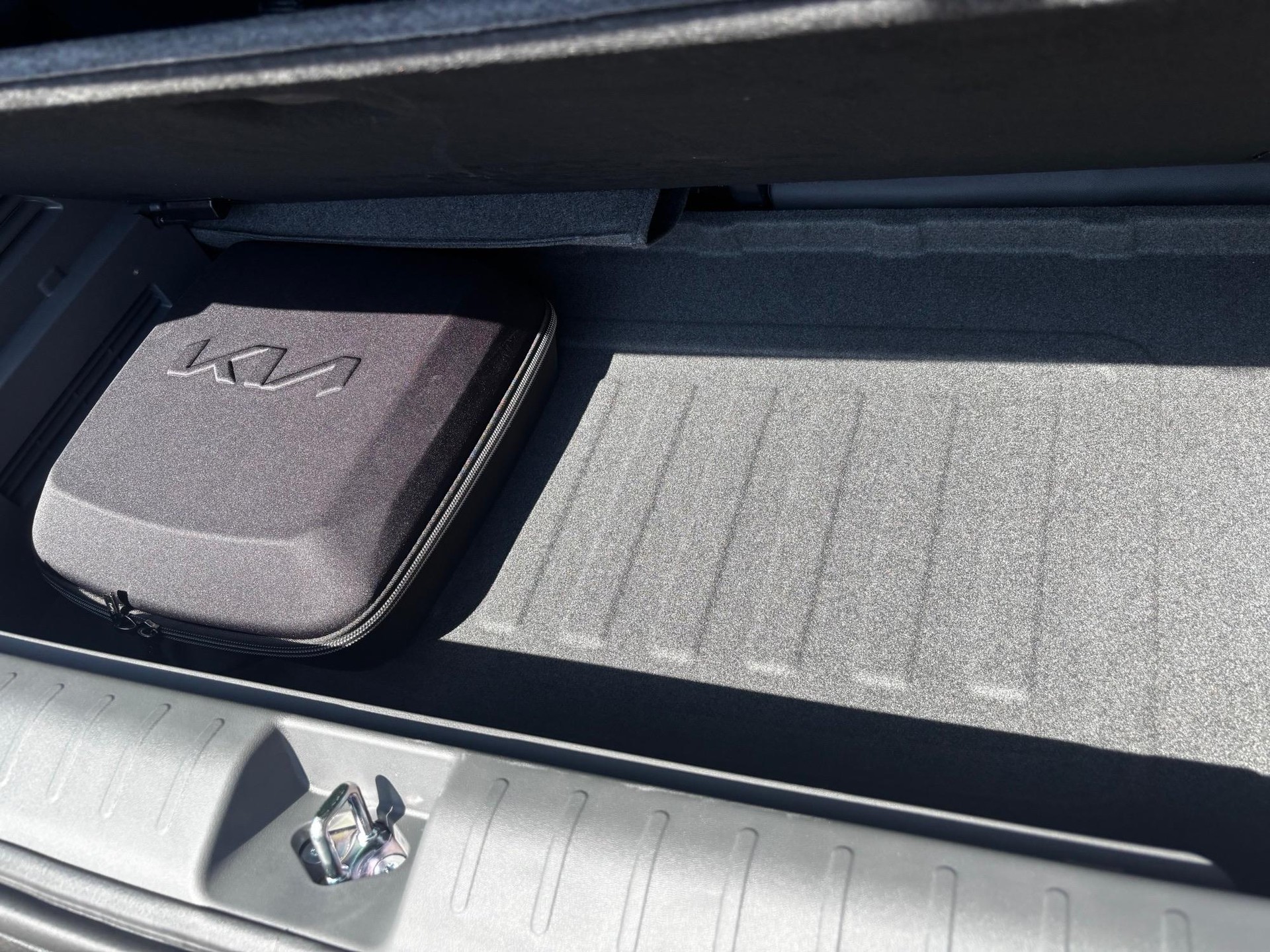KIA EV2 42.2 kWh Air 4P-image-18