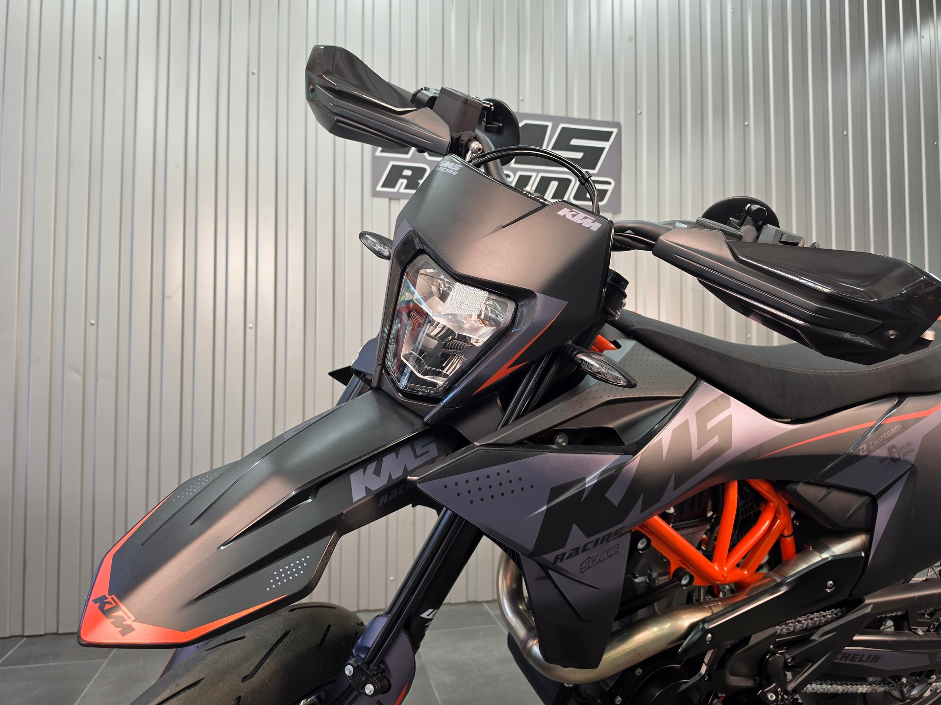 KTM 690 SMC R-image-4