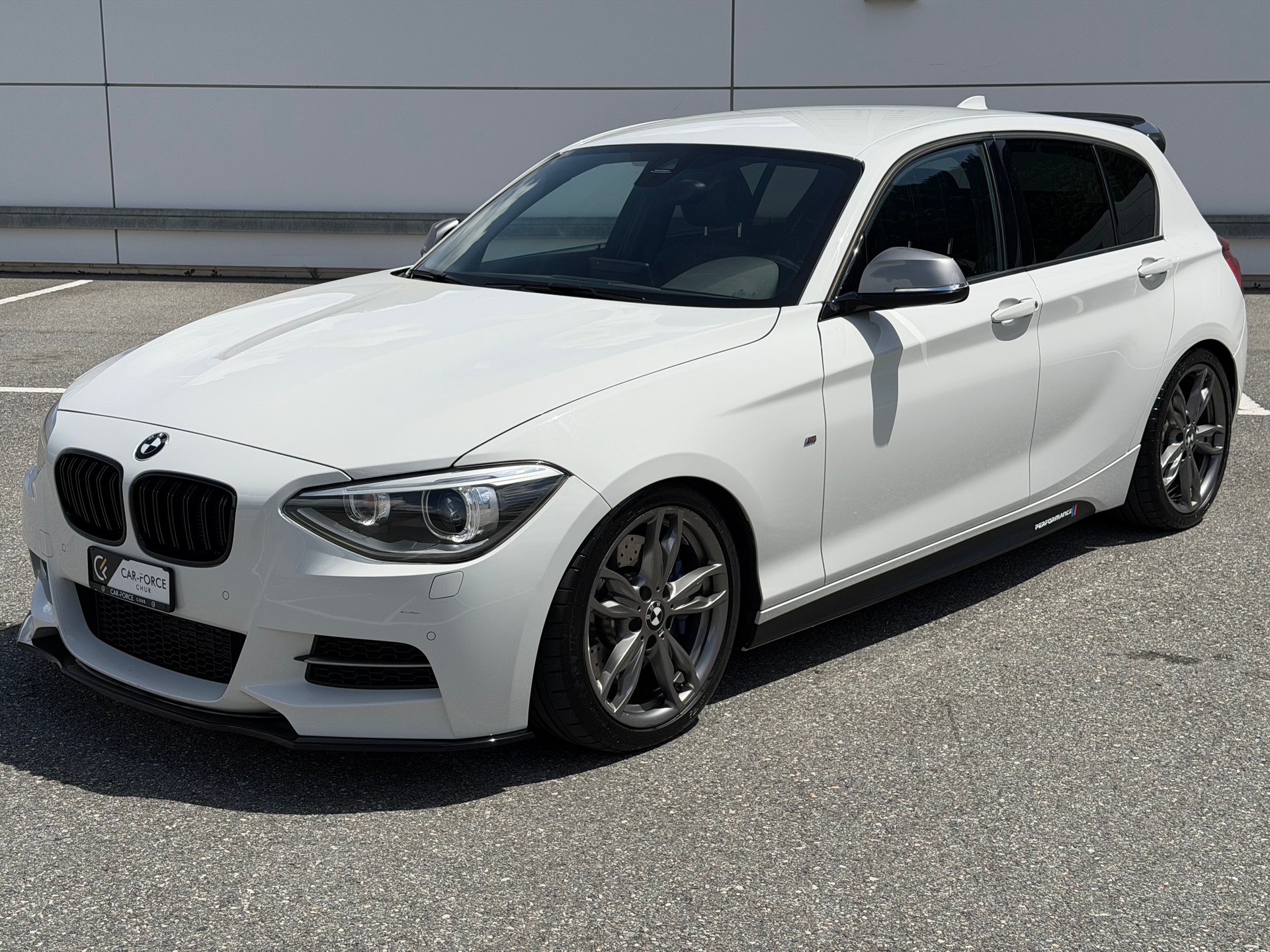 BMW M135i xDrive Steptronic Rieger-showroom-element-1