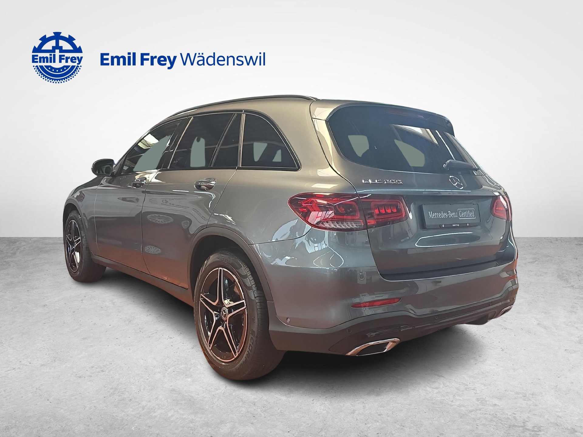 MERCEDES-BENZ GLC 200 4MATIC AMG Line-showroom-element-2