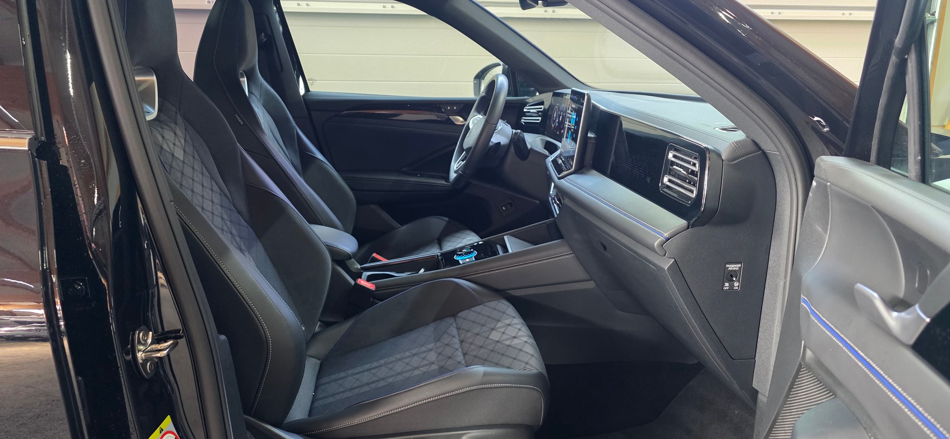 VW Tiguan 2.0 TSI DSG R-Line 4Motion *Massagefunktion*Abstandsregler/Spurhalteassistent*Panoramaglasdach*Lenkrad- & Sitzheizung*-image-22
