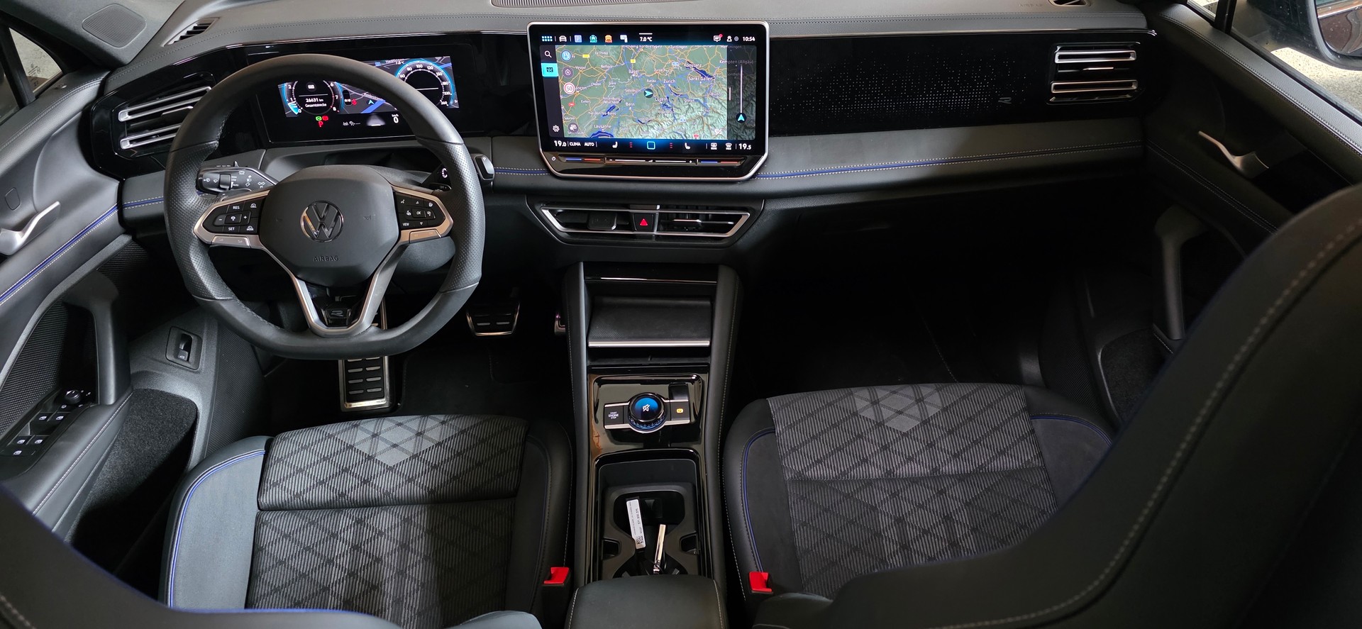 VW Tiguan 2.0 TSI DSG R-Line 4Motion *Massagefunktion*Abstandsregler/Spurhalteassistent*Panoramaglasdach*Lenkrad- & Sitzheizung*-image-10