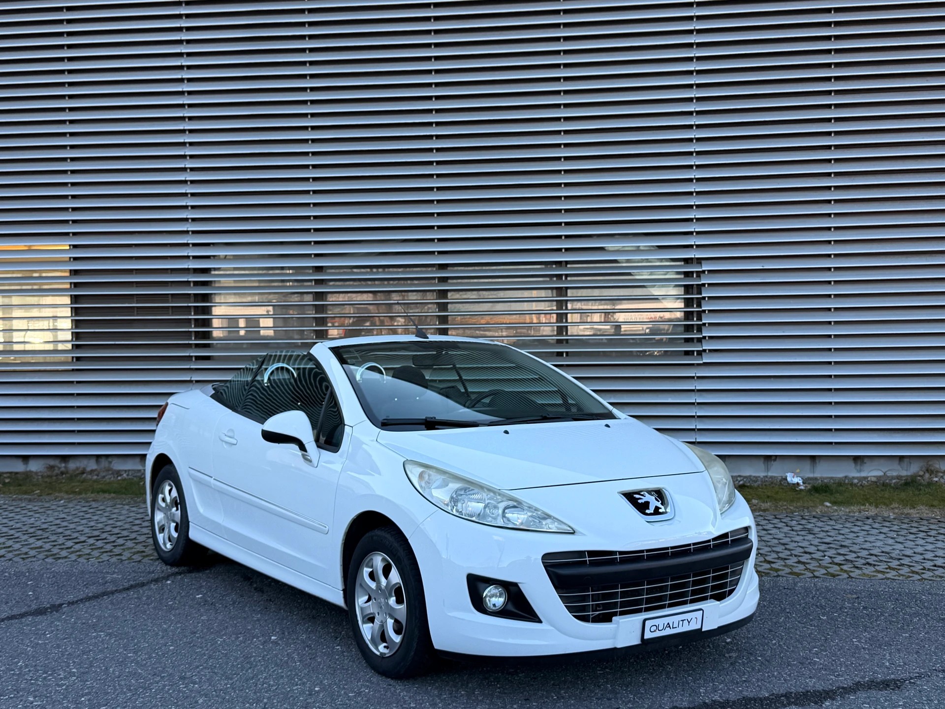 PEUGEOT 207 CC 1.6 16V Sport Automatic