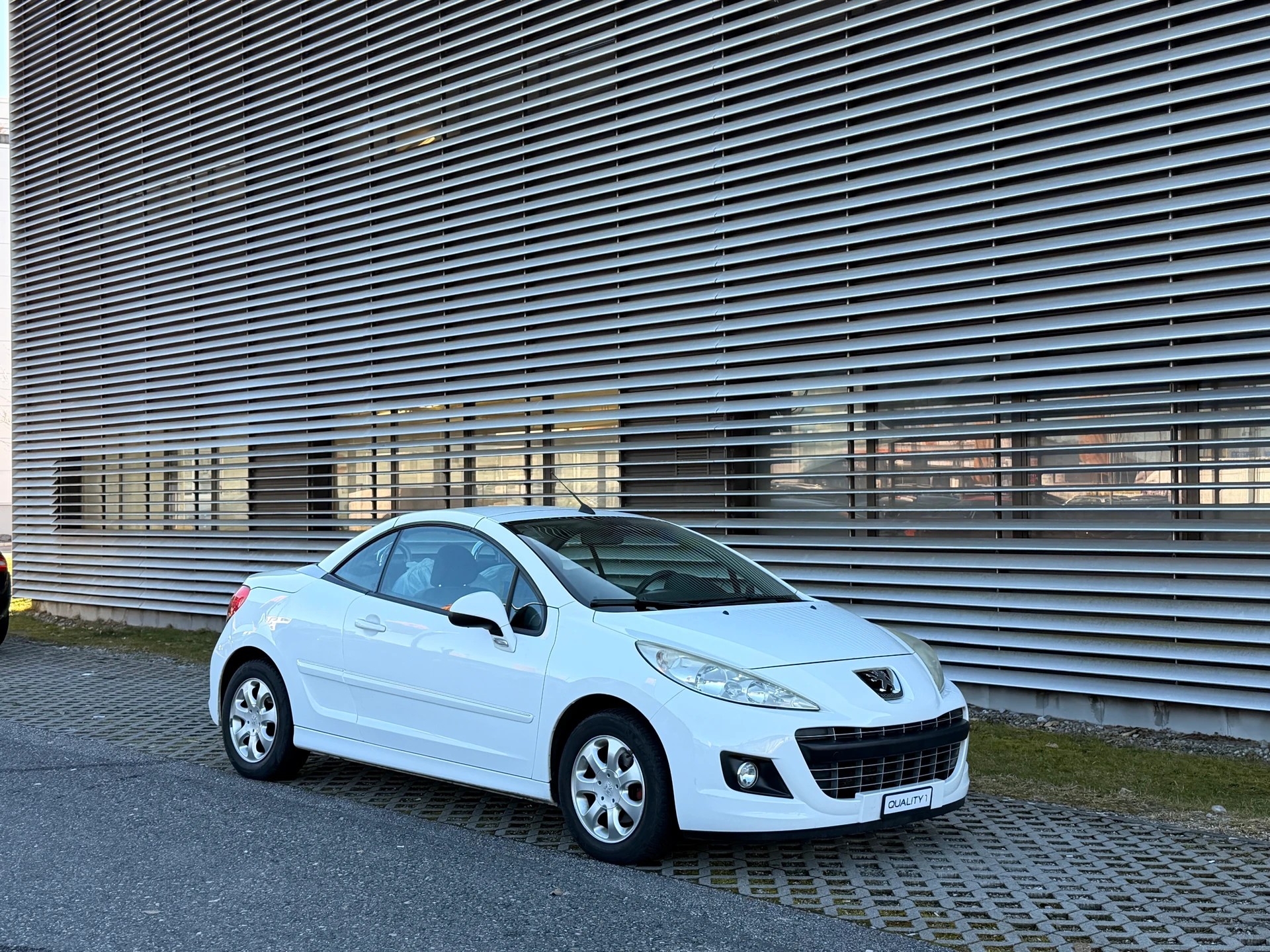 PEUGEOT 207 CC 1.6 16V Sport Automatic-image-11