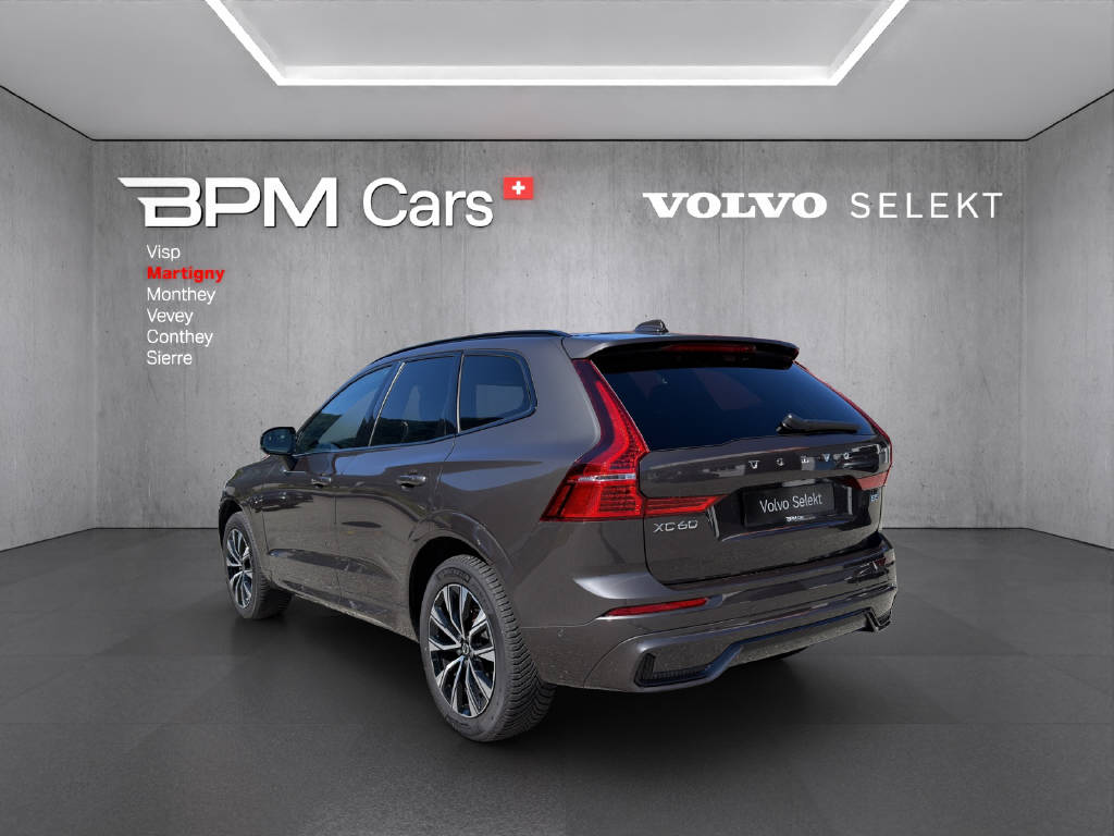 VOLVO XC60 2.0 B5 MH Plus Dark AWD-showroom-element-1