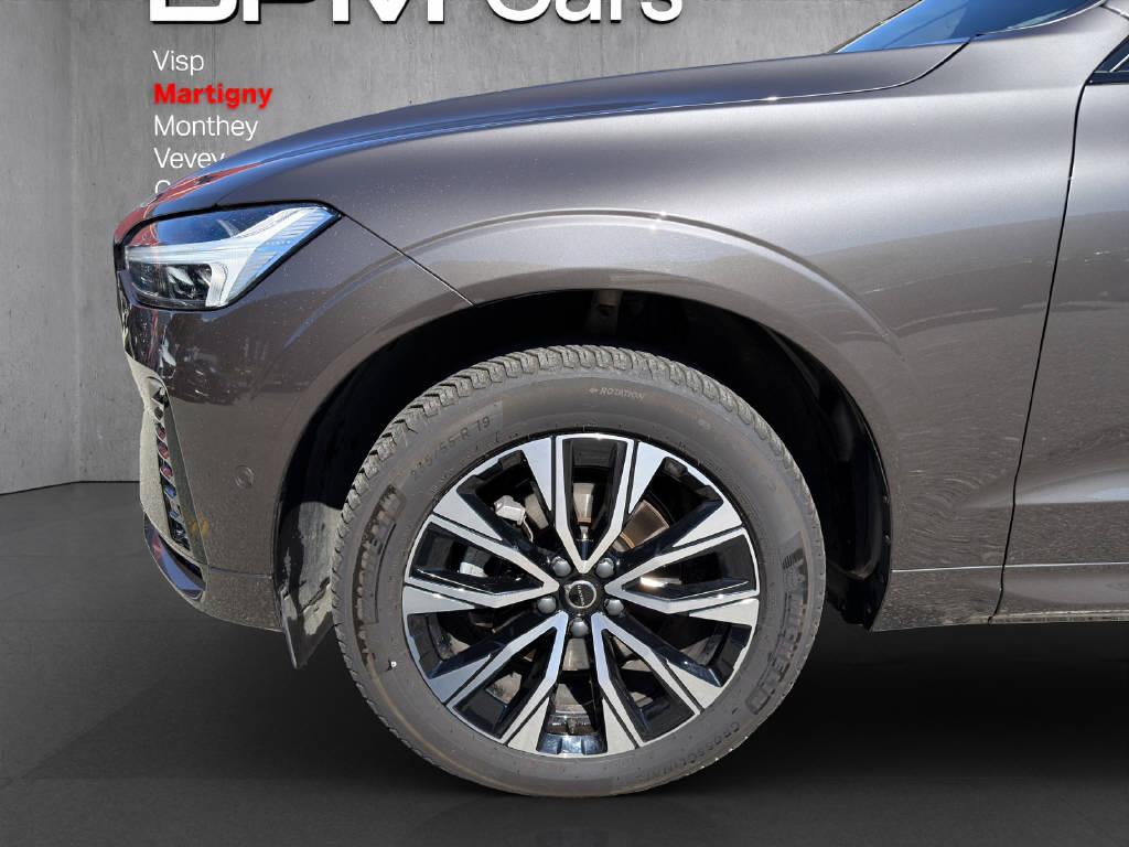 VOLVO XC60 2.0 B5 MH Plus Dark AWD-image-6