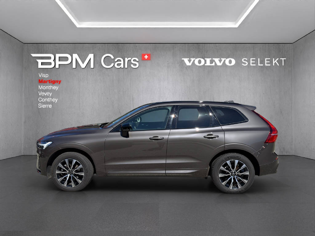 VOLVO XC60 2.0 B5 MH Plus Dark AWD-image-17