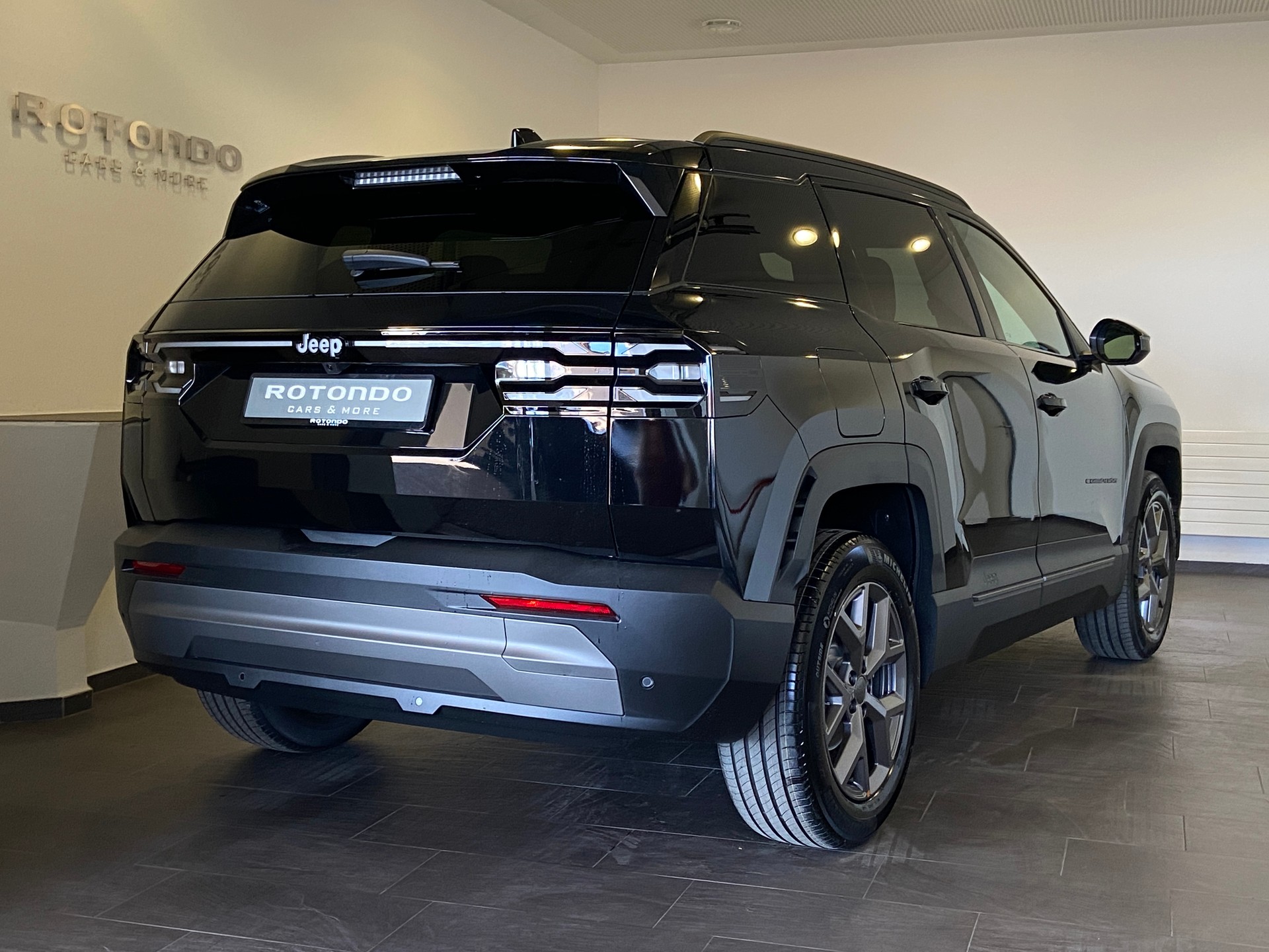 JEEP Compass 1.2 T e-Hybrid First Edition Sky - MY26-showroom-element-1