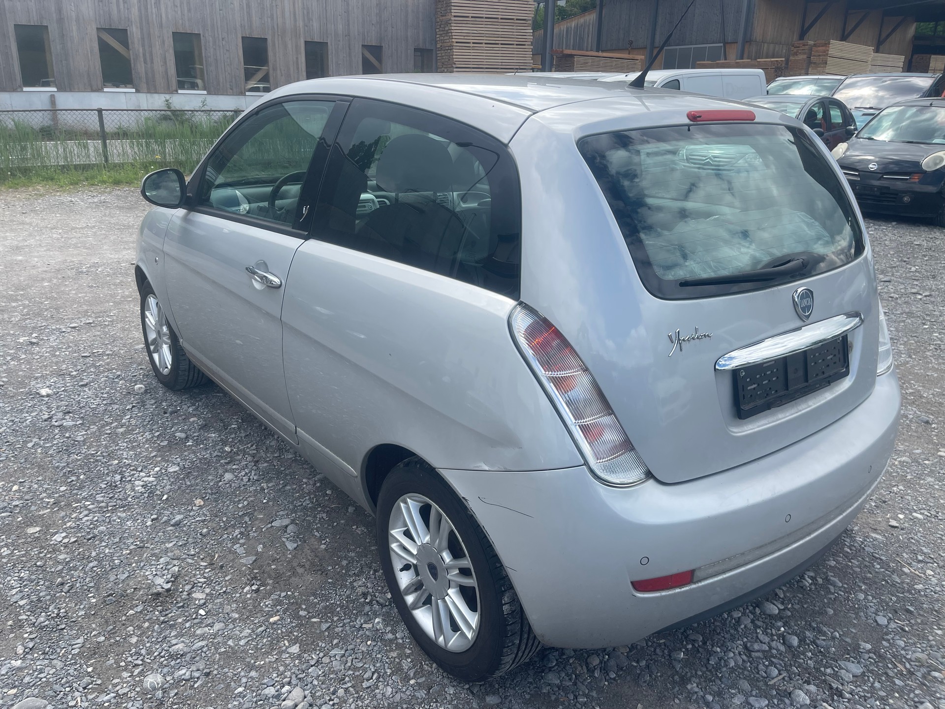 LANCIA Ypsilon 1.4 Swiss Edition-image-2