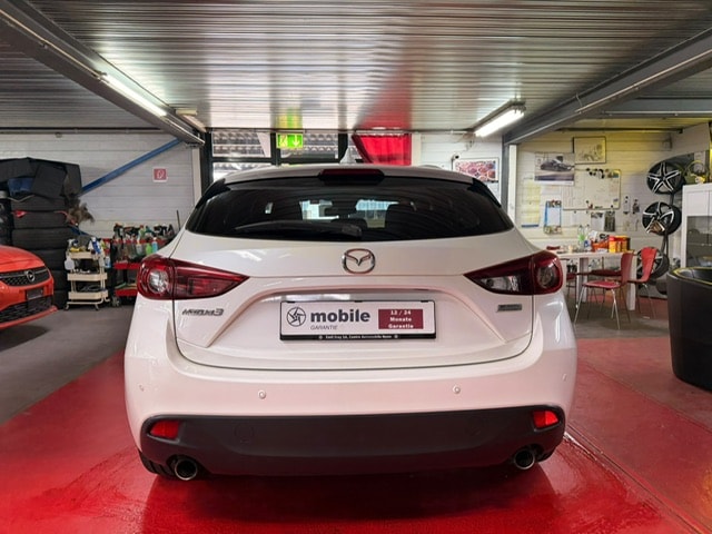 MAZDA 3 2.0 16V Revolution-image-10