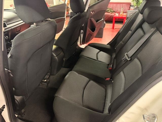 MAZDA 3 2.0 16V Revolution-image-6