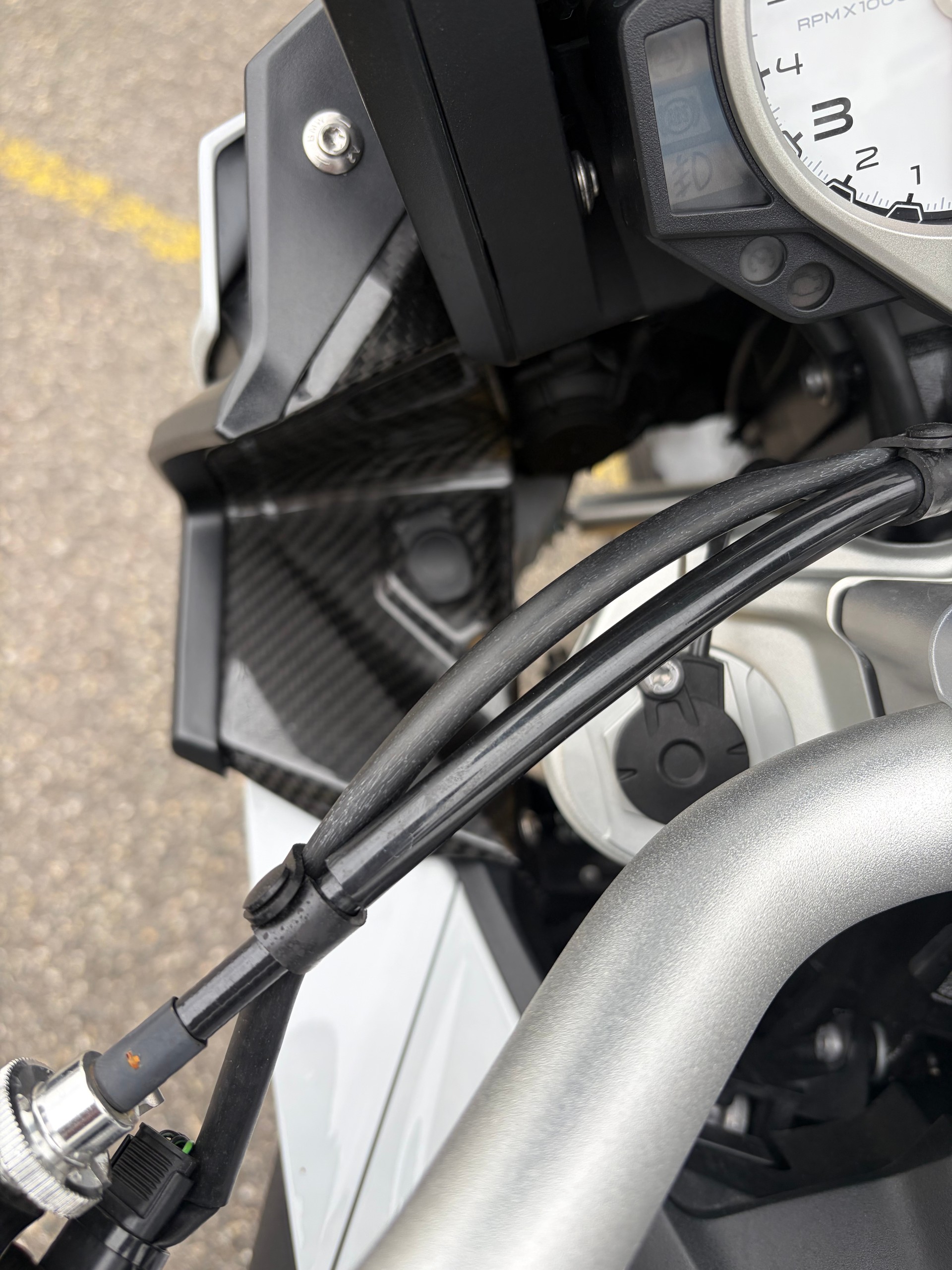 BMW S 1000 XR ABS-image-4