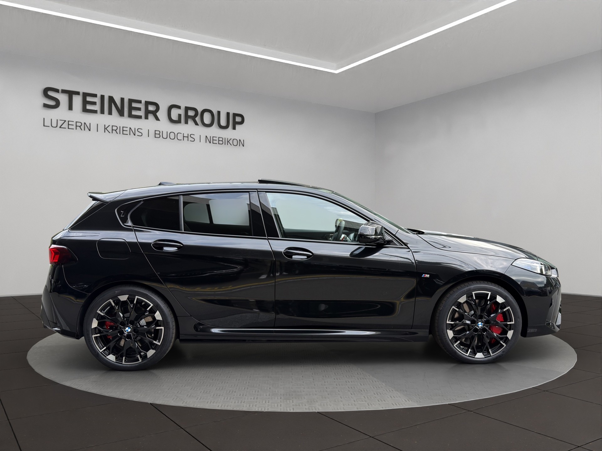 BMW M135 xDrive M Sport Pro-showroom-element-3