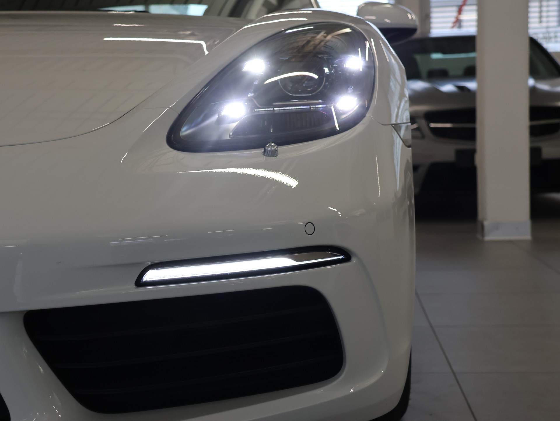PORSCHE 718 Cayman 2.0 PDK *Bose* *Sportabgassanlage* *Rückfahrkamera*-image-8