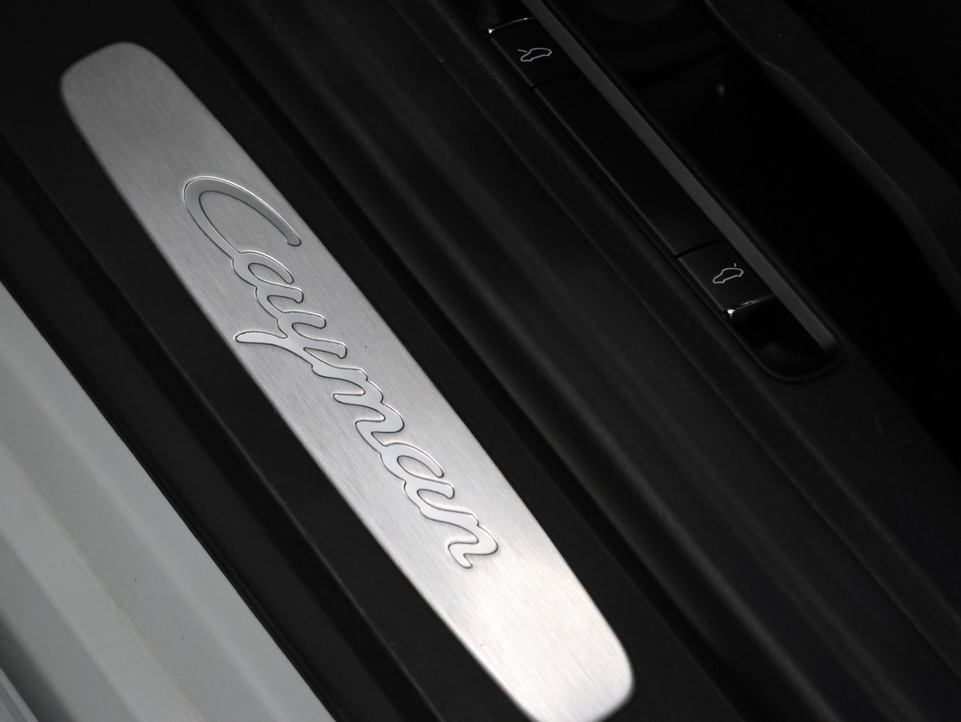 PORSCHE 718 Cayman 2.0 PDK *Bose* *Sportabgassanlage* *Rückfahrkamera*-image-16