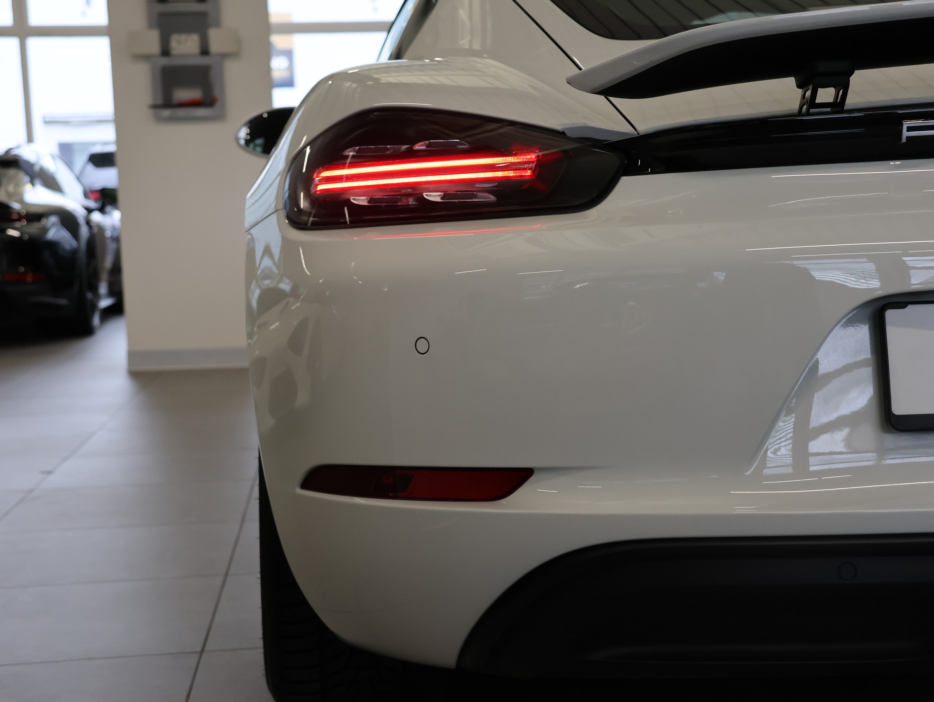 PORSCHE 718 Cayman 2.0 PDK *Bose* *Sportabgassanlage* *Rückfahrkamera*-image-10