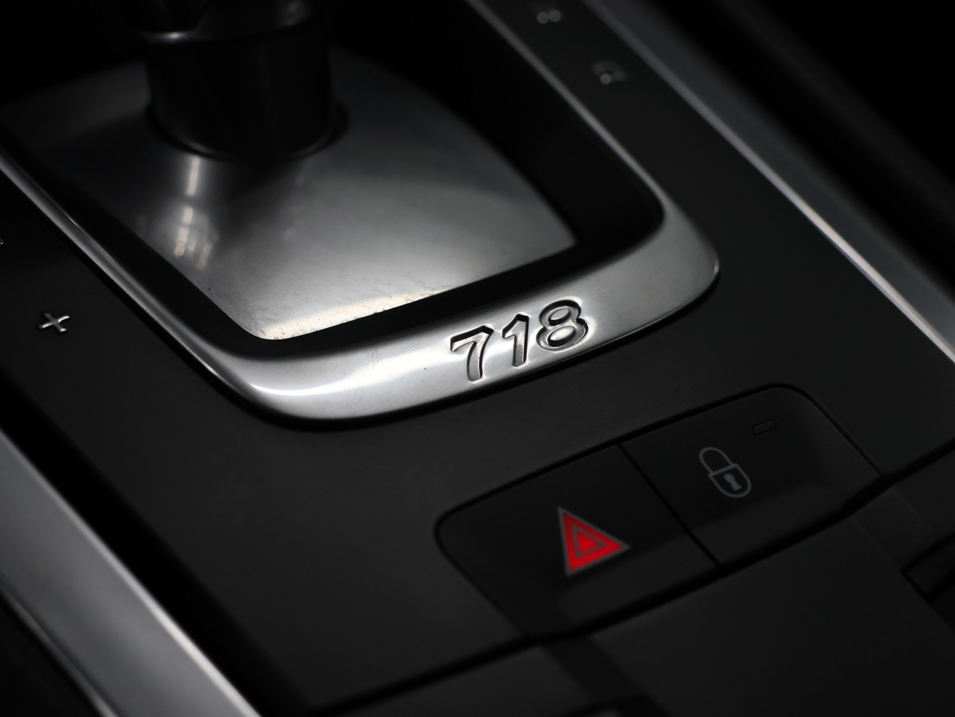PORSCHE 718 Cayman 2.0 PDK *Bose* *Sportabgassanlage* *Rückfahrkamera*-image-26