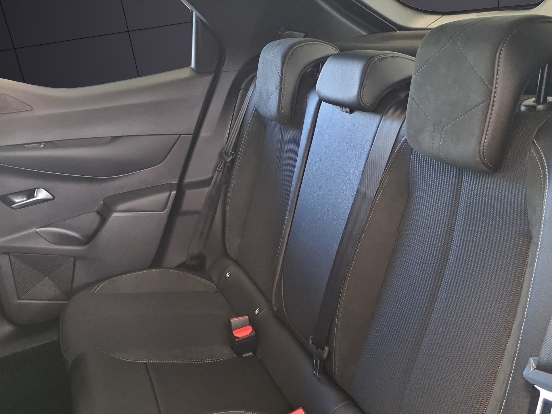 DS AUTOMOBILES DS3 1.2 MHEV Performance-image-5
