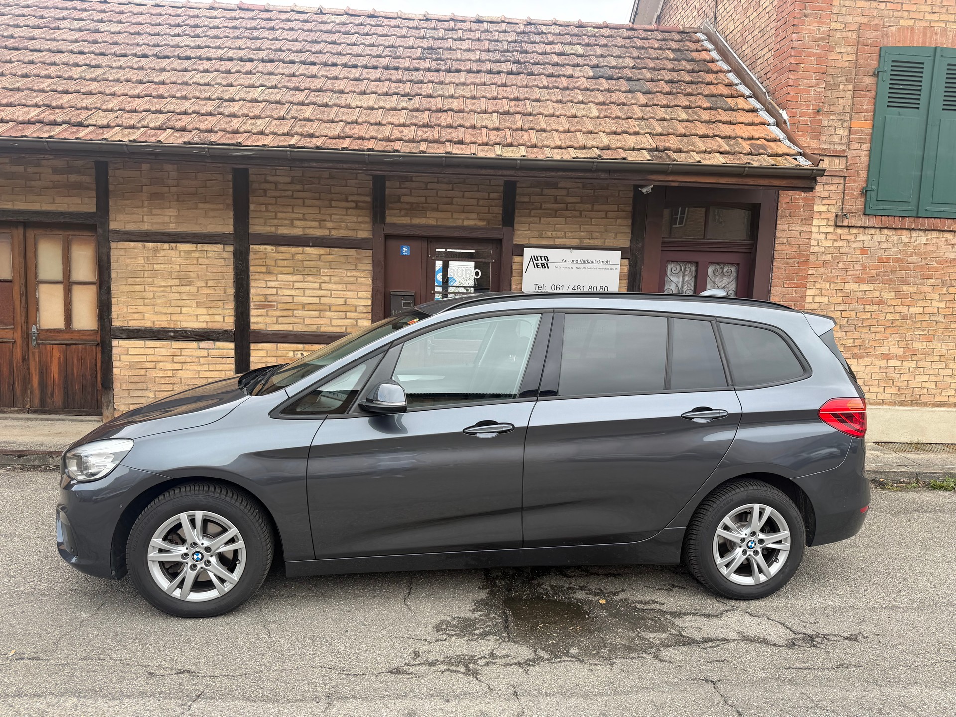 BMW 216d Gran Tourer Steptronic-image-3