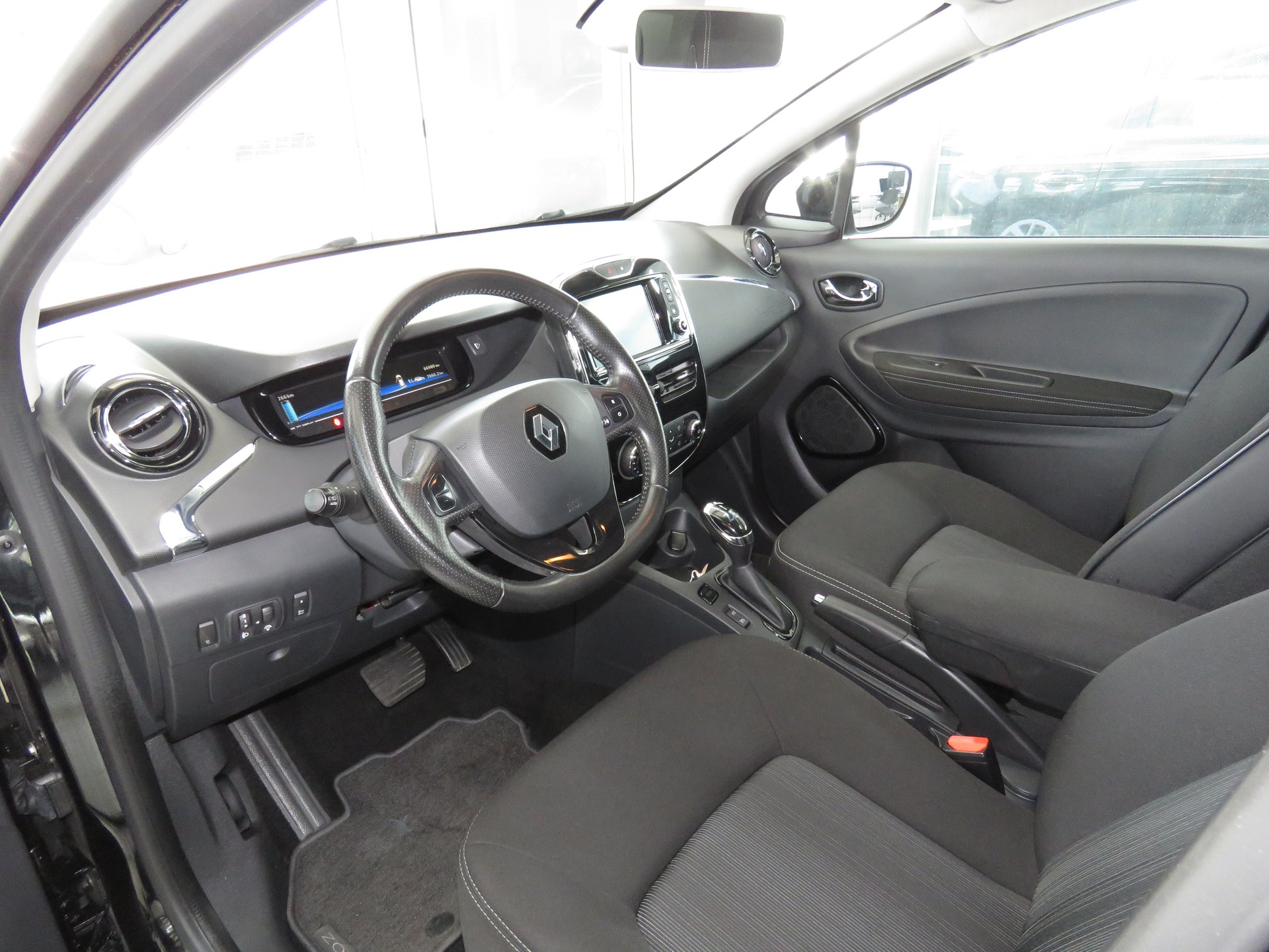RENAULT Zoe Limited R110 "Automat" (Batterie in Miete)-image-6