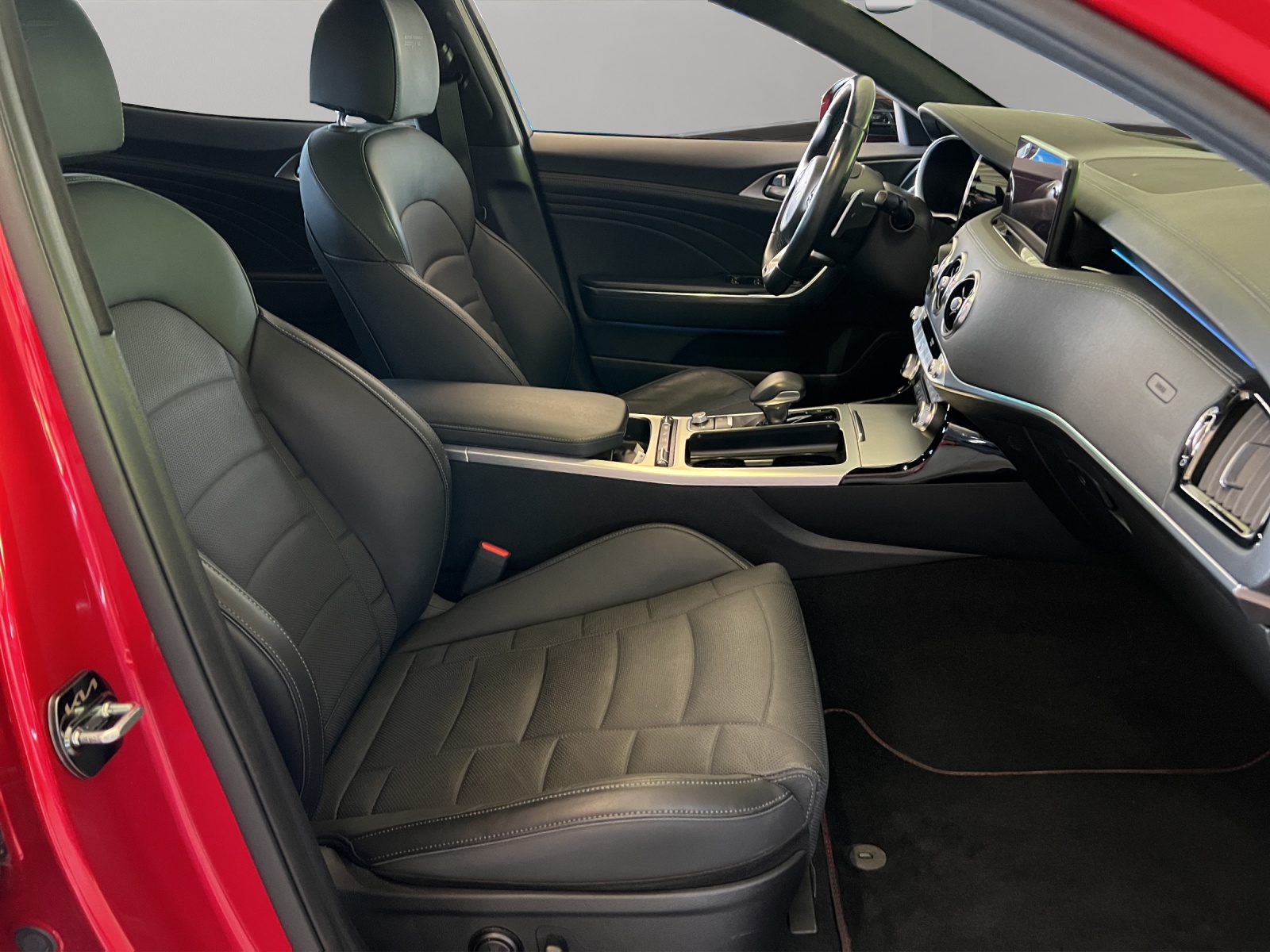 KIA Stinger GT 3.3 T-GDi 4x4 Automat "Last Edition" / CH-Herstellergarantie / Winterräder-image-9