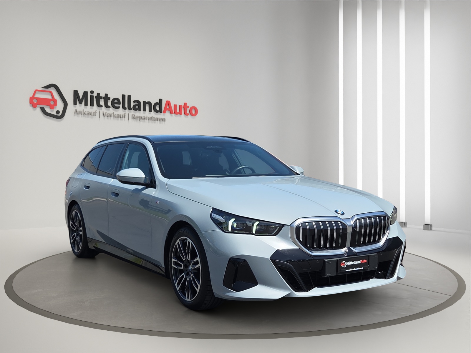 BMW 520d xDrive 48V Touring M Sport Steptronic-showroom-element-2