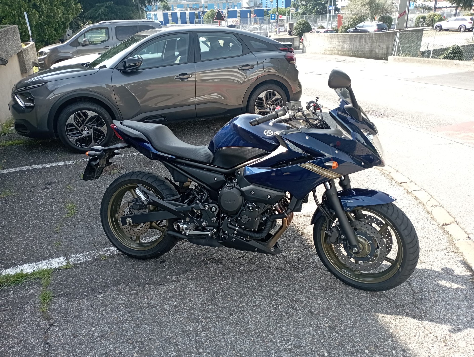 YAMAHA XJ 6 Diversion ABS-image-0