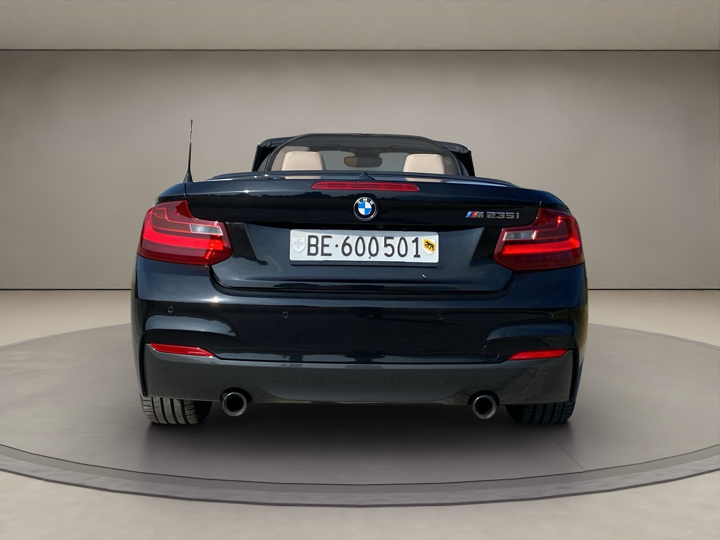BMW M235i Steptronic-image-3