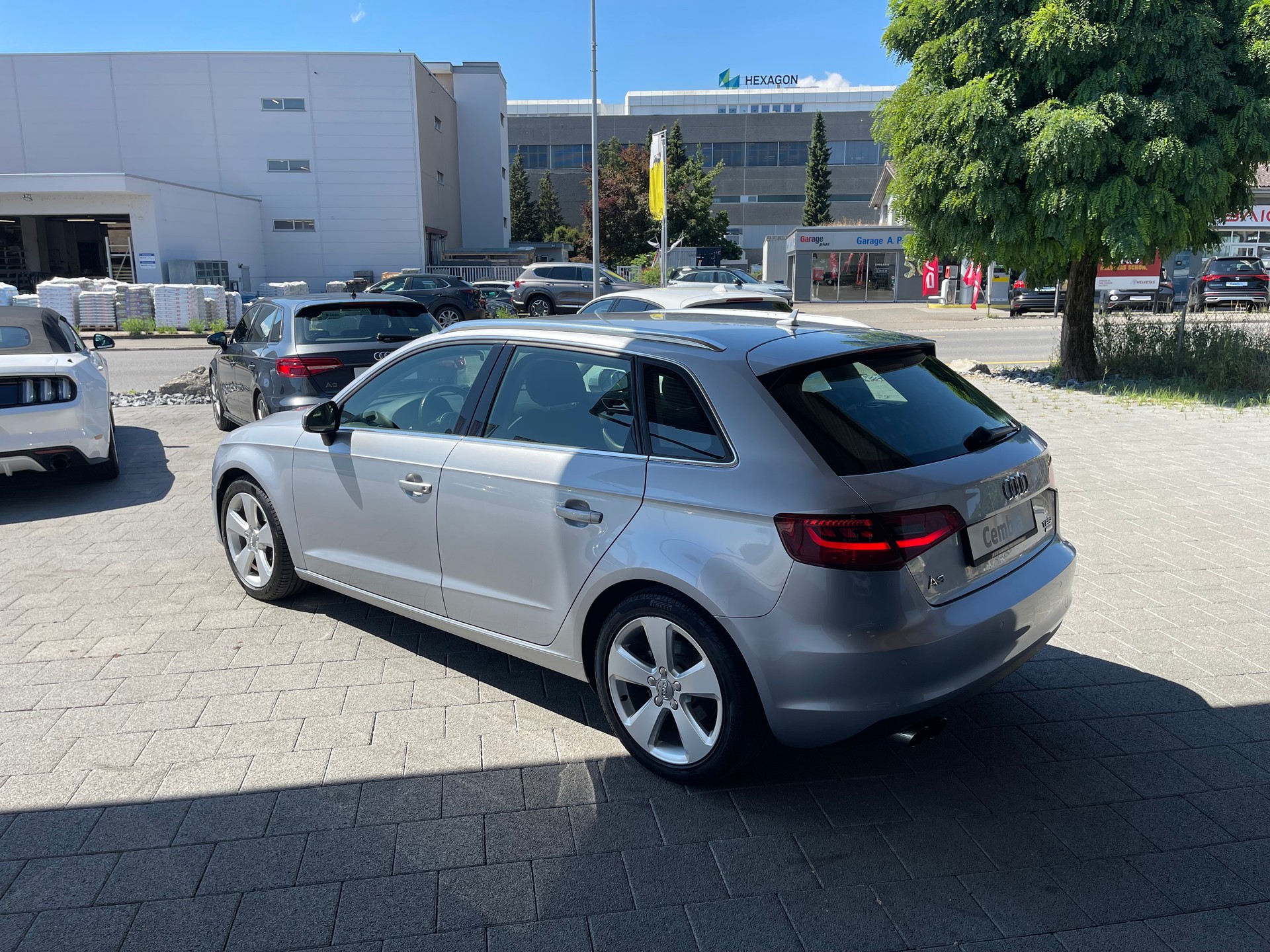 AUDI A3 Sportback 1.4 TFSI Attraction S-tronic-image-5