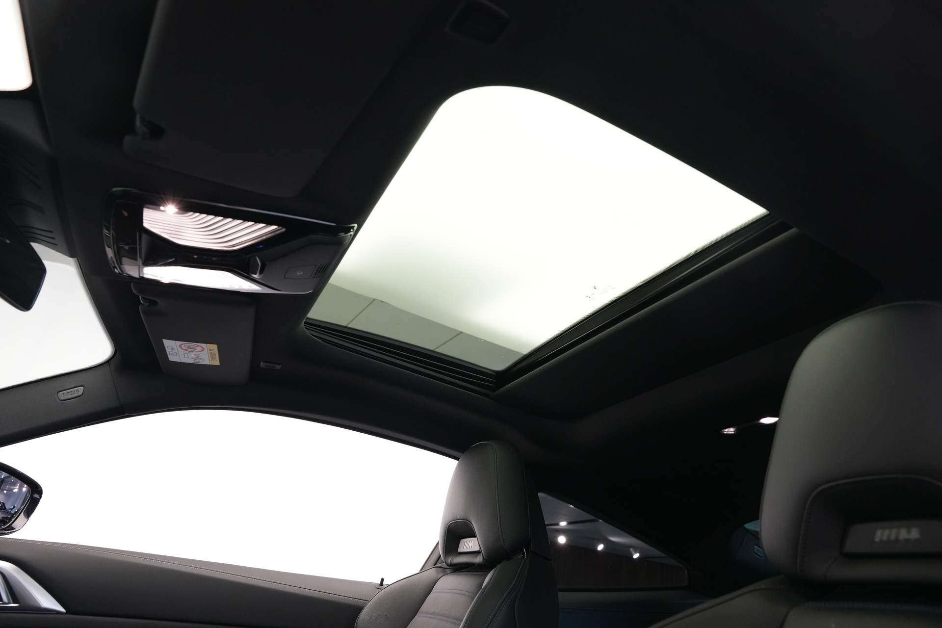 BMW M440i xDrive 48V Coupé Steptronic *CH-Fahrzeug* *M Sportsitze* *Carbon Paket*-image-21