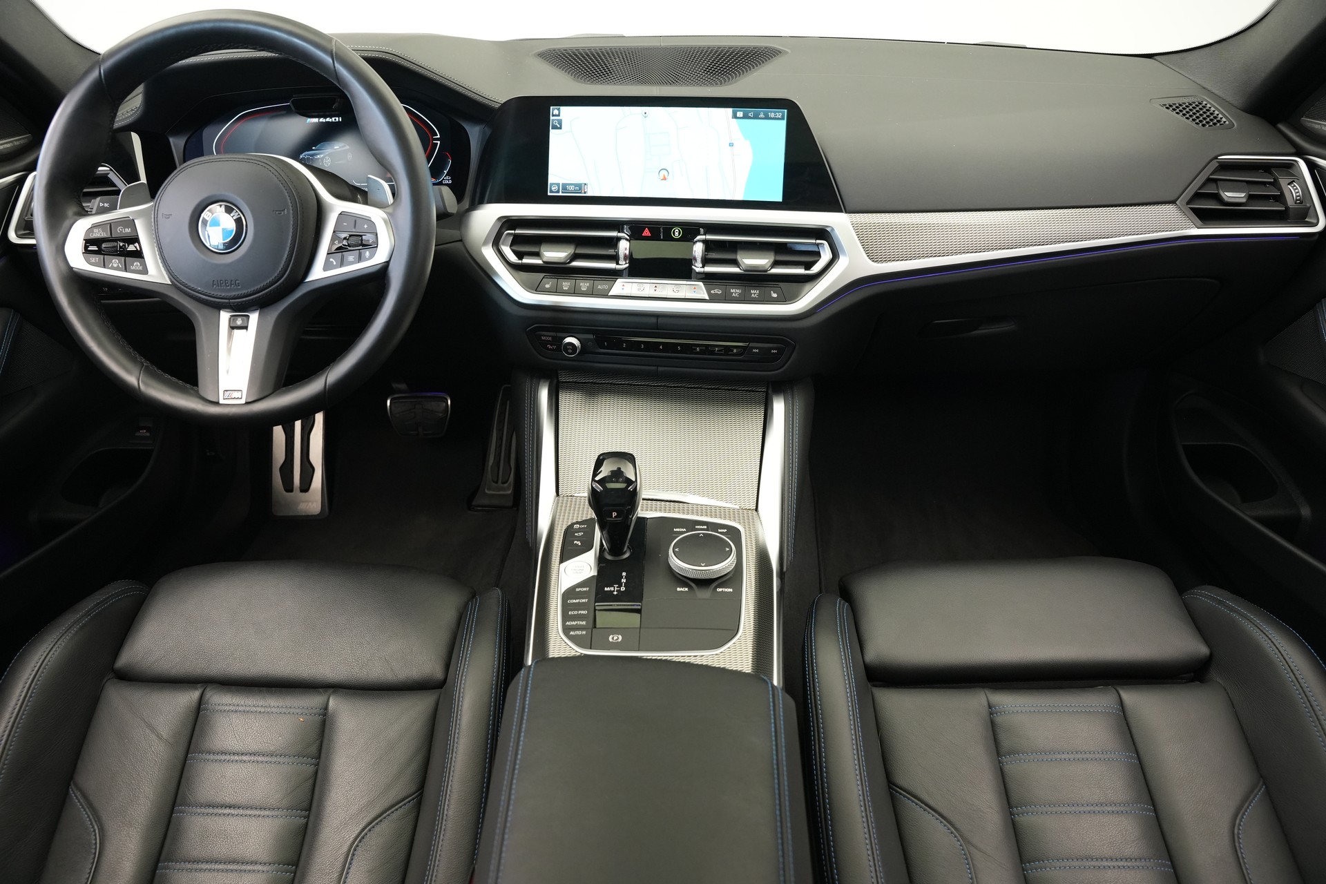 BMW M440i xDrive 48V Coupé Steptronic *CH-Fahrzeug* *M Sportsitze* *Carbon Paket*-image-11
