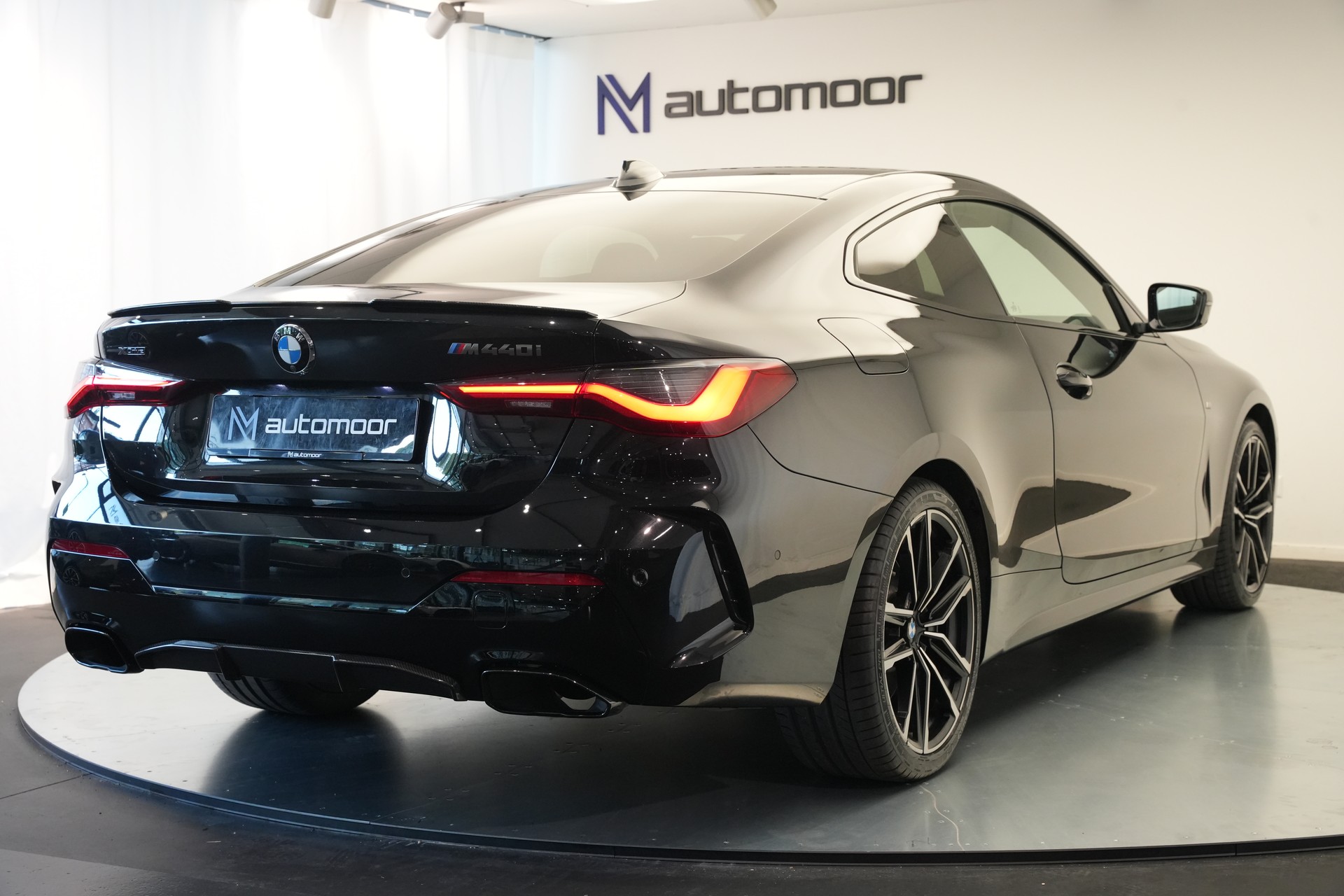 BMW M440i xDrive 48V Coupé Steptronic *CH-Fahrzeug* *M Sportsitze* *Carbon Paket*-image-43
