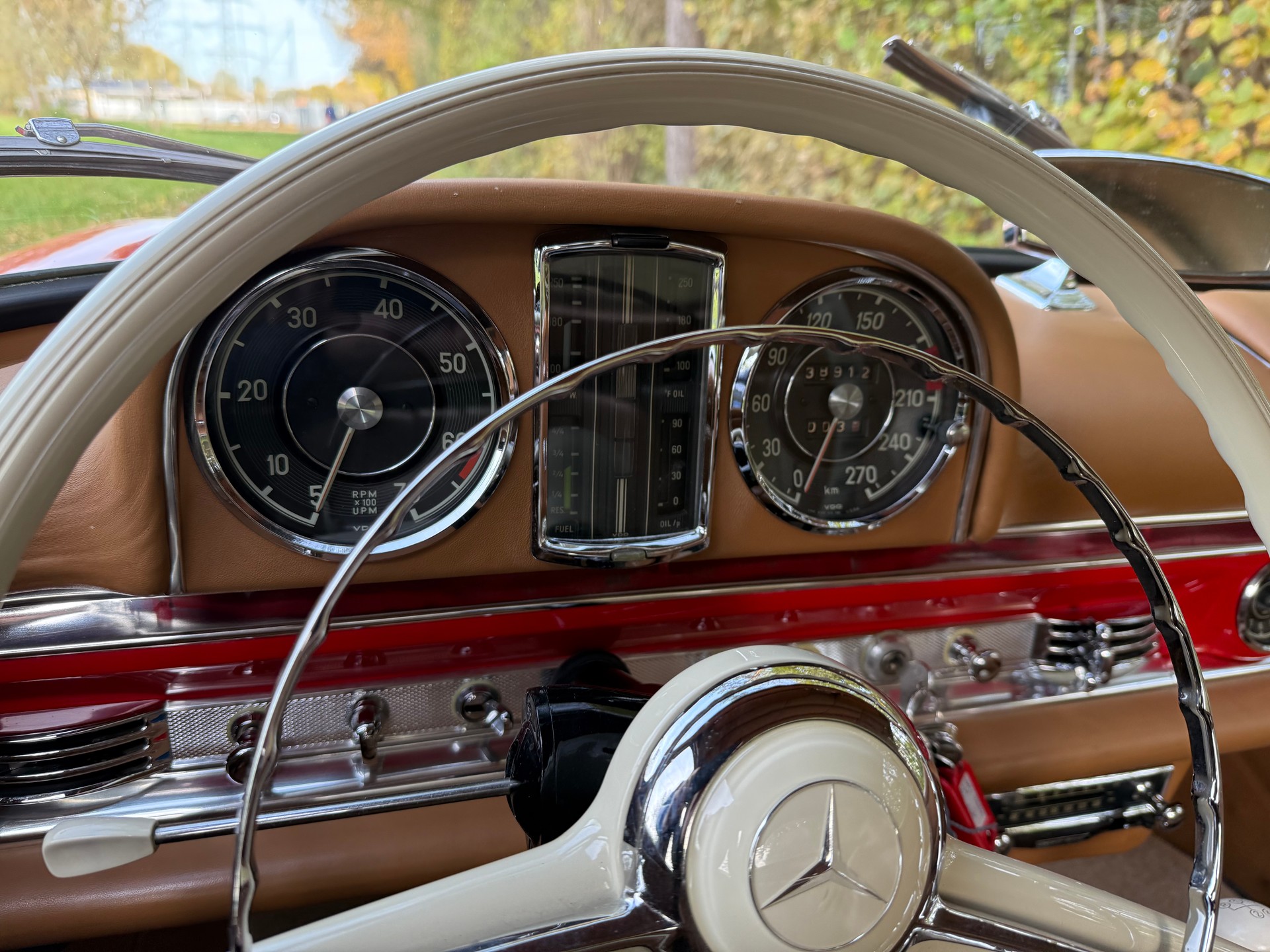 MERCEDES-BENZ 300 SL Roadster-image-5