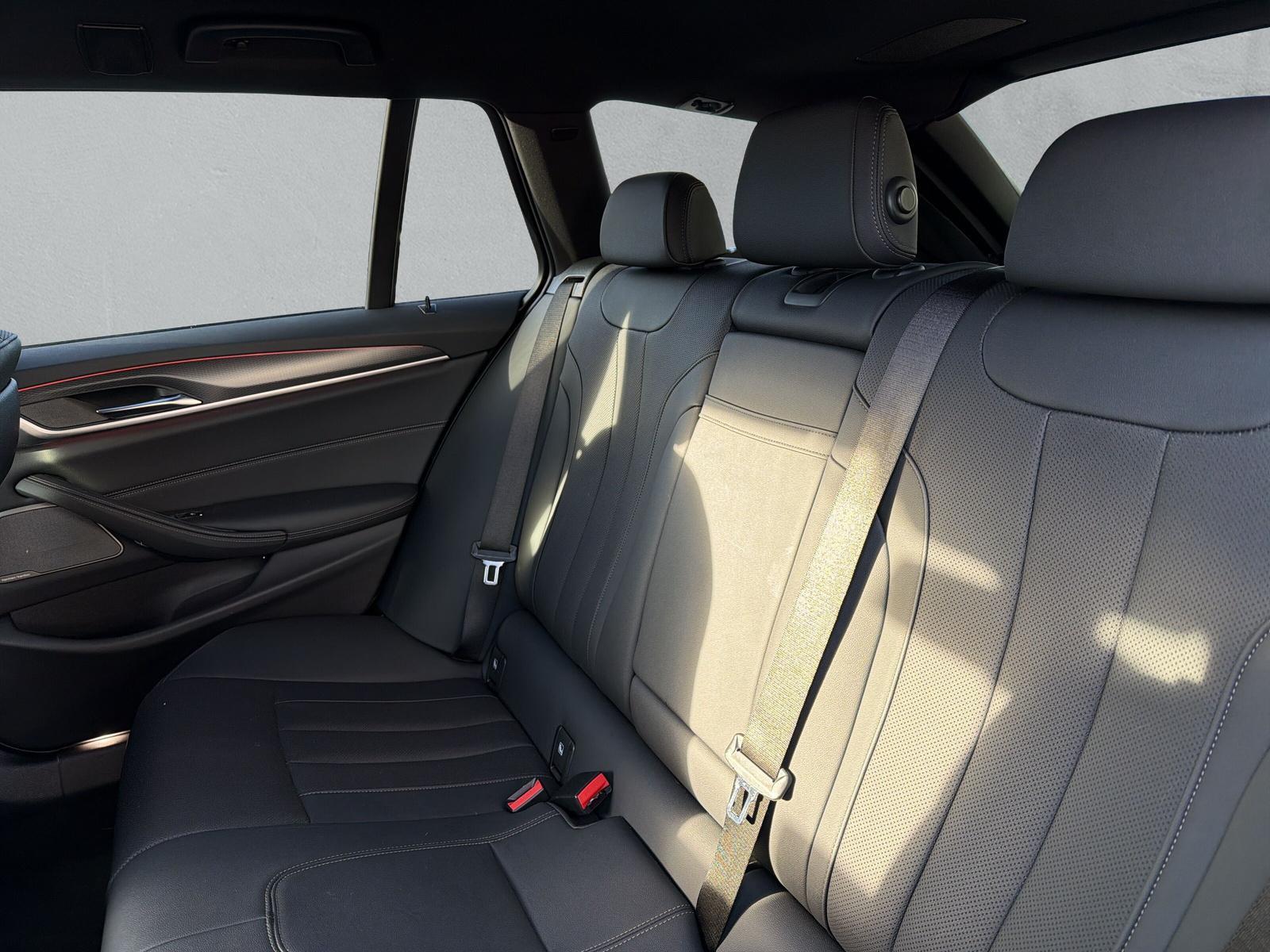 BMW 520d Touring M Sport xDrive G31 (CH)-image-11